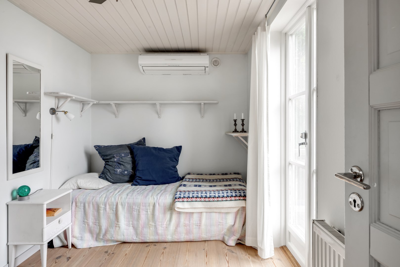 Bostadsbild från Strandvägen 16, Såld i Stenskär, Östhammar