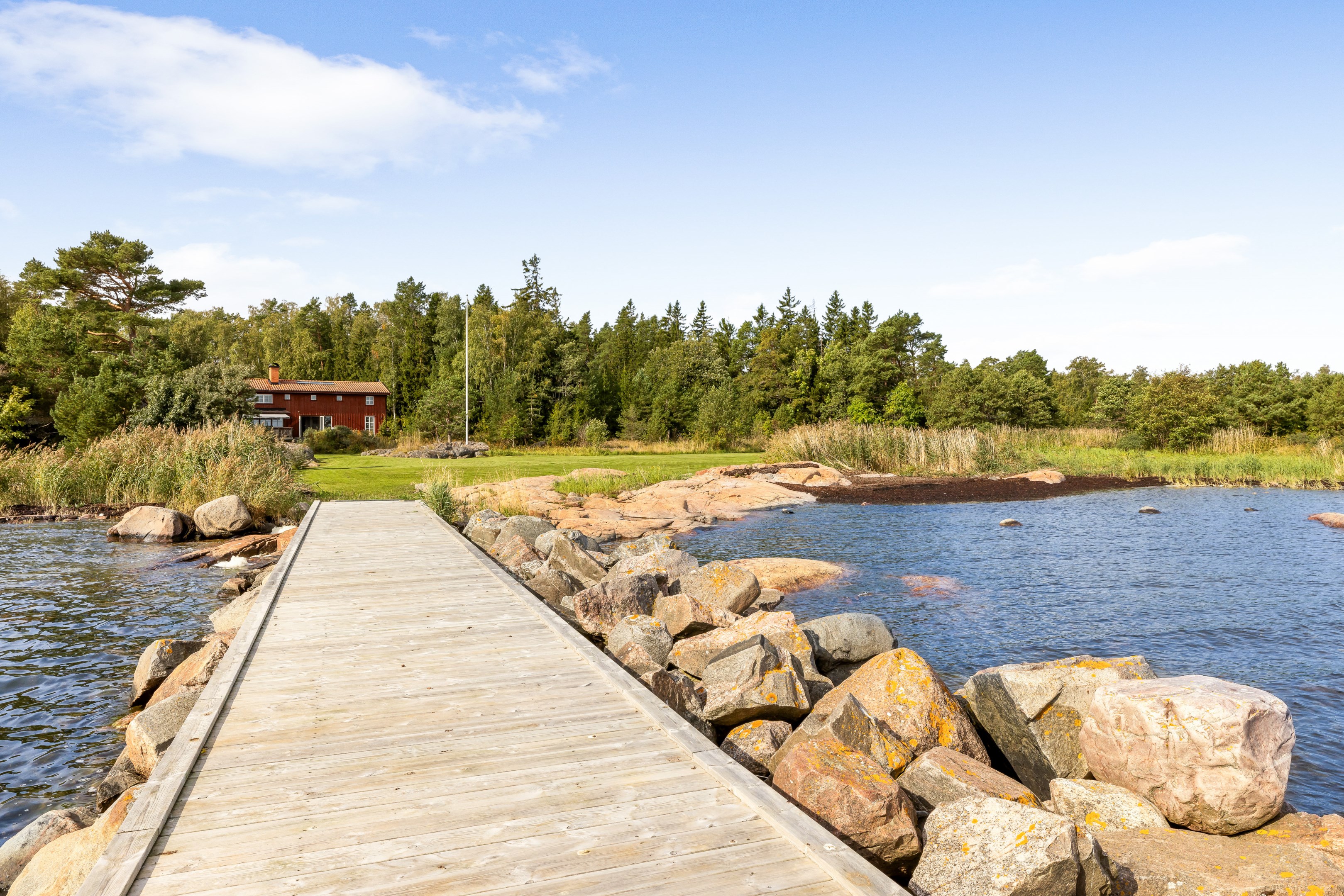 Bostadsbild från Strandvägen 16, Såld i Stenskär, Östhammar
