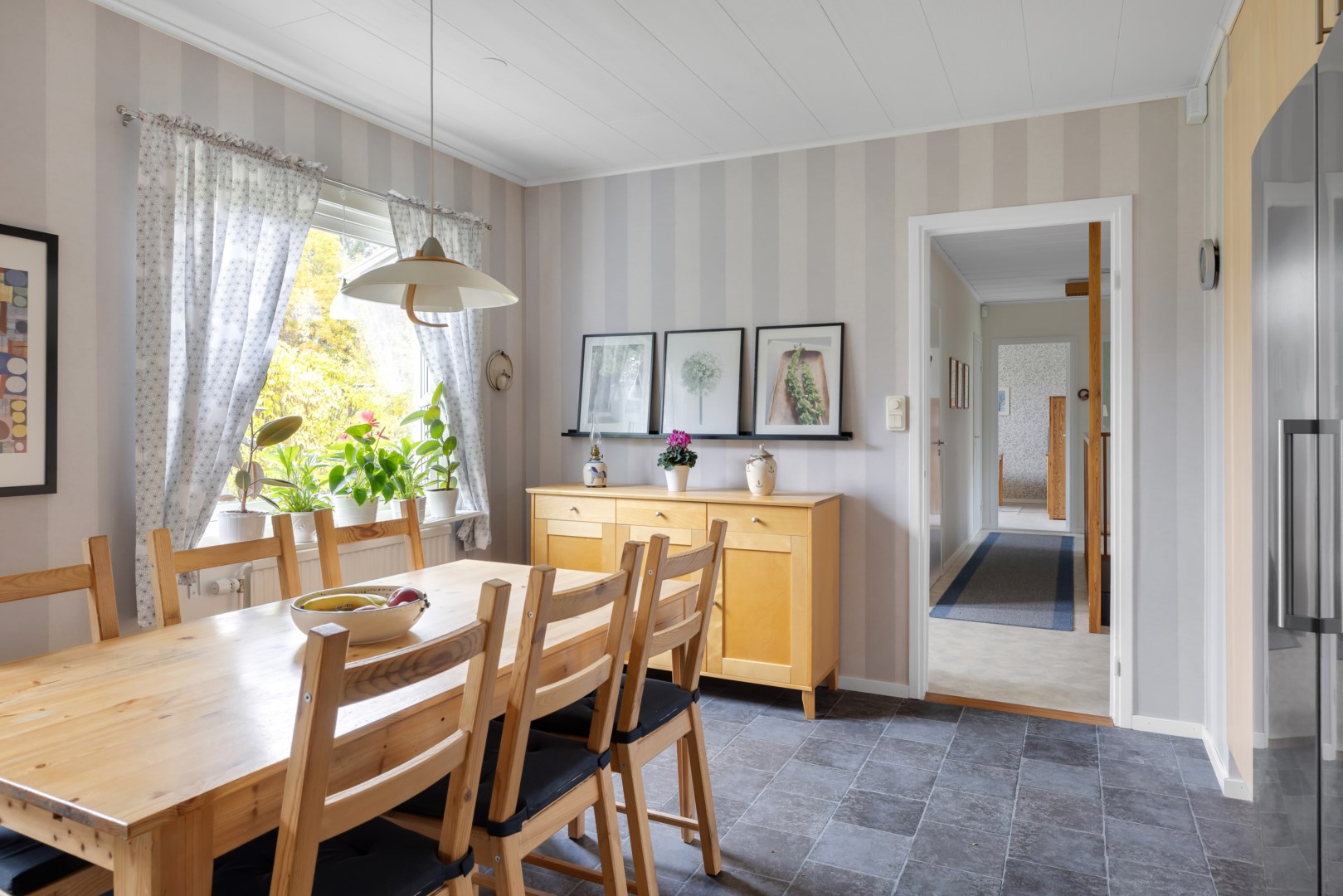 Bostadsbild från Enbärsgränd 6, Såld i Björklinge, Uppsala