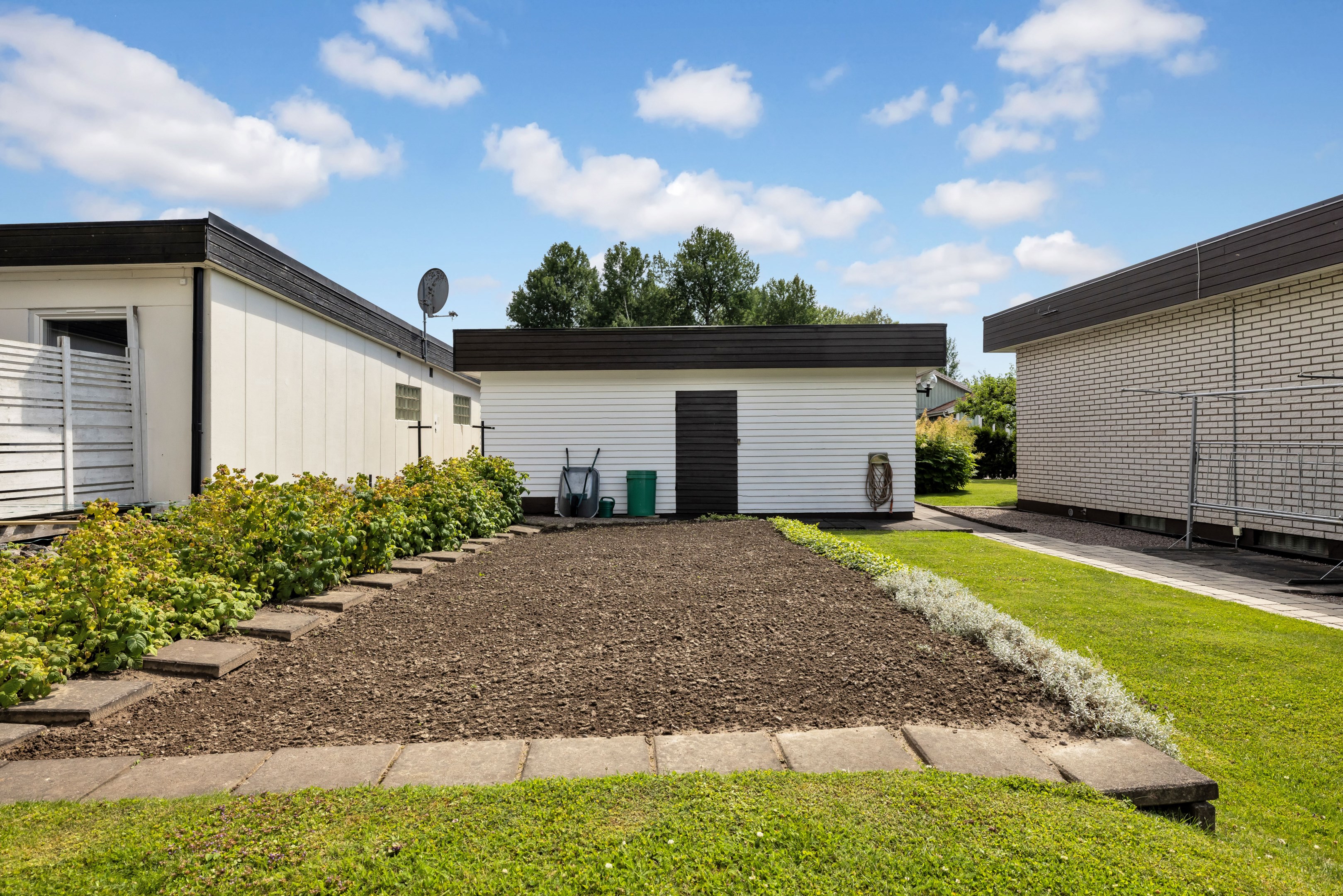 Bostadsbild från Enbärsgränd 6, Såld i Björklinge, Uppsala