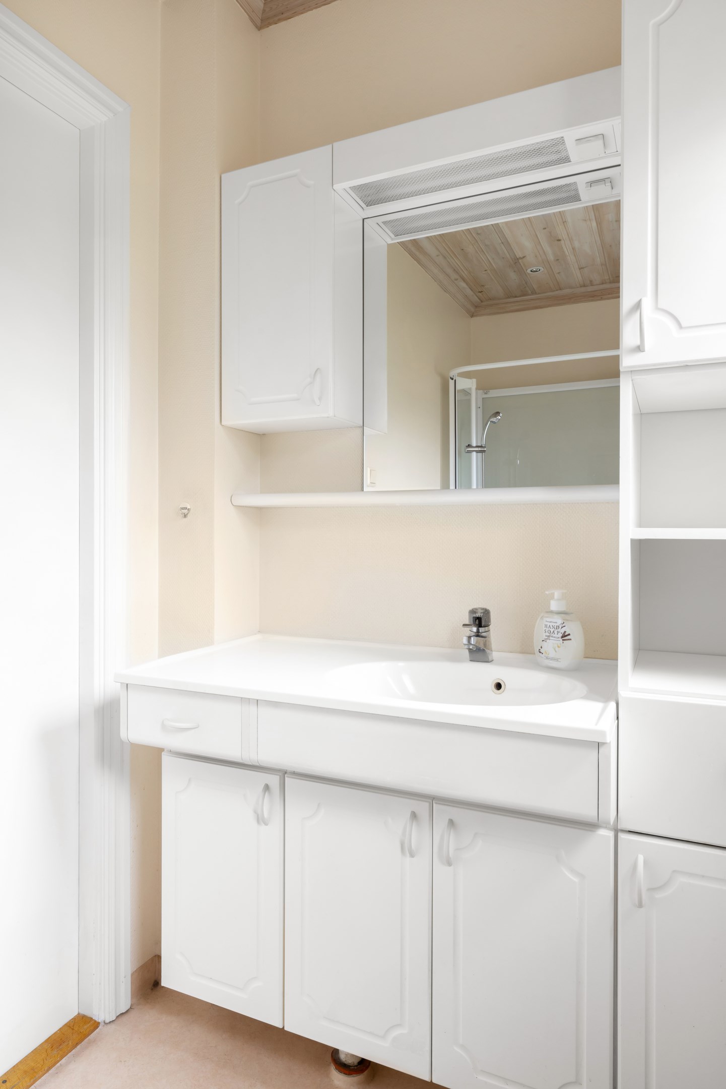 Bostadsbild från Enbärsgränd 6, Såld i Björklinge, Uppsala