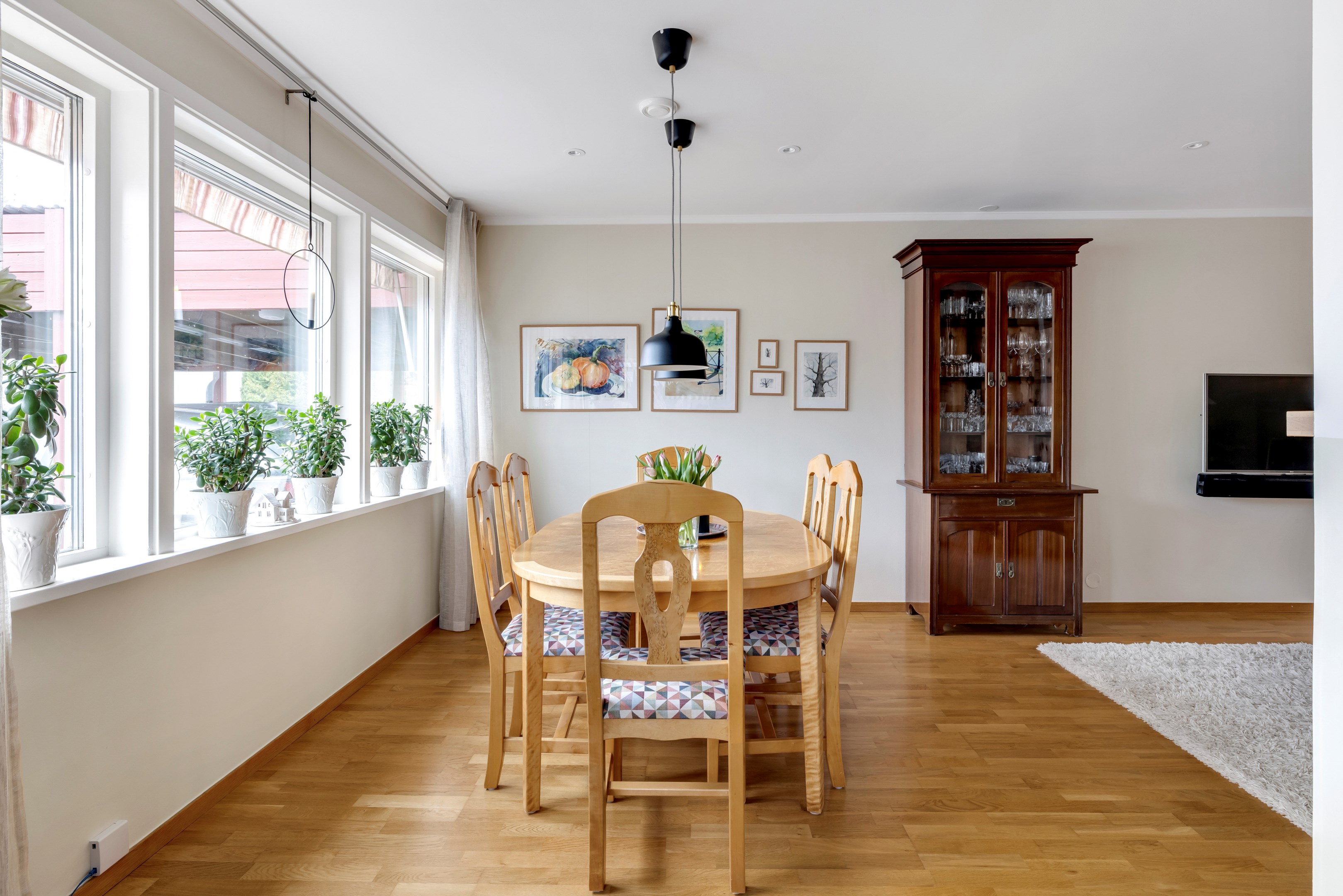 Bostadsbild från Svedbovägen 56, Kommande i Vänge, Uppsala