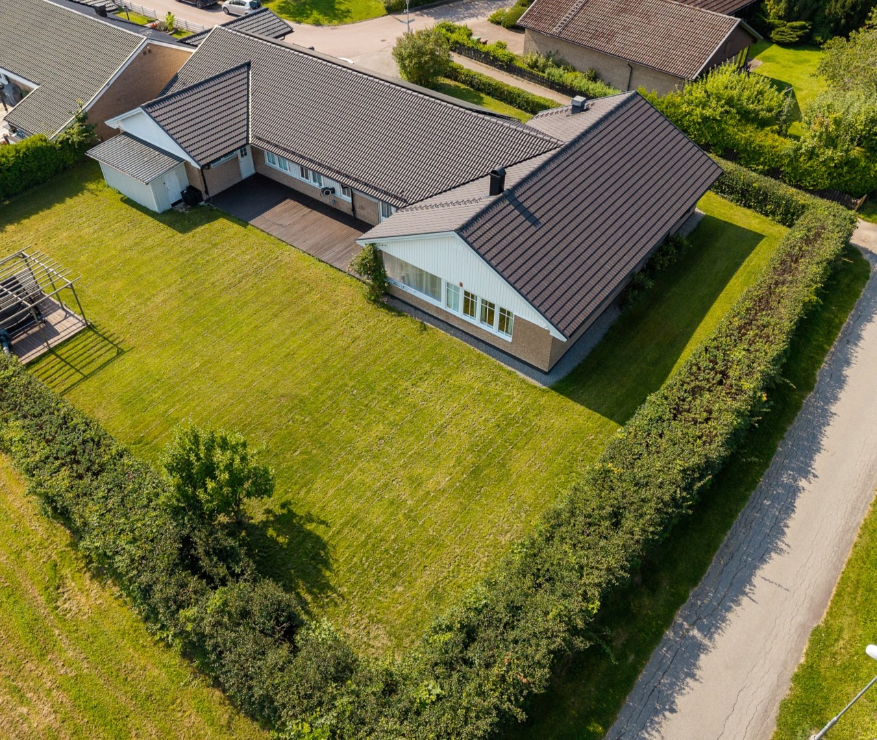 Bostadsbild från Ullgarnsvägen 10, Till salu i Skälby, Västerås