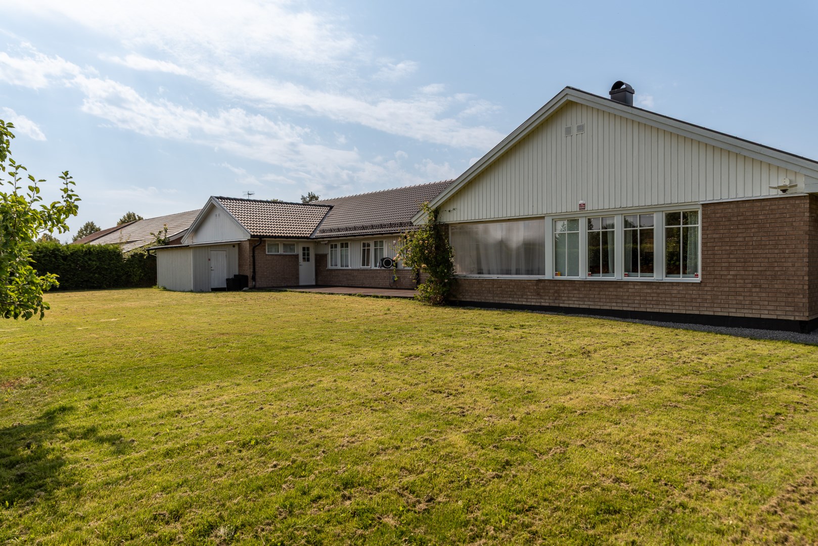 Bostadsbild från Ullgarnsvägen 10, Till salu i Skälby, Västerås