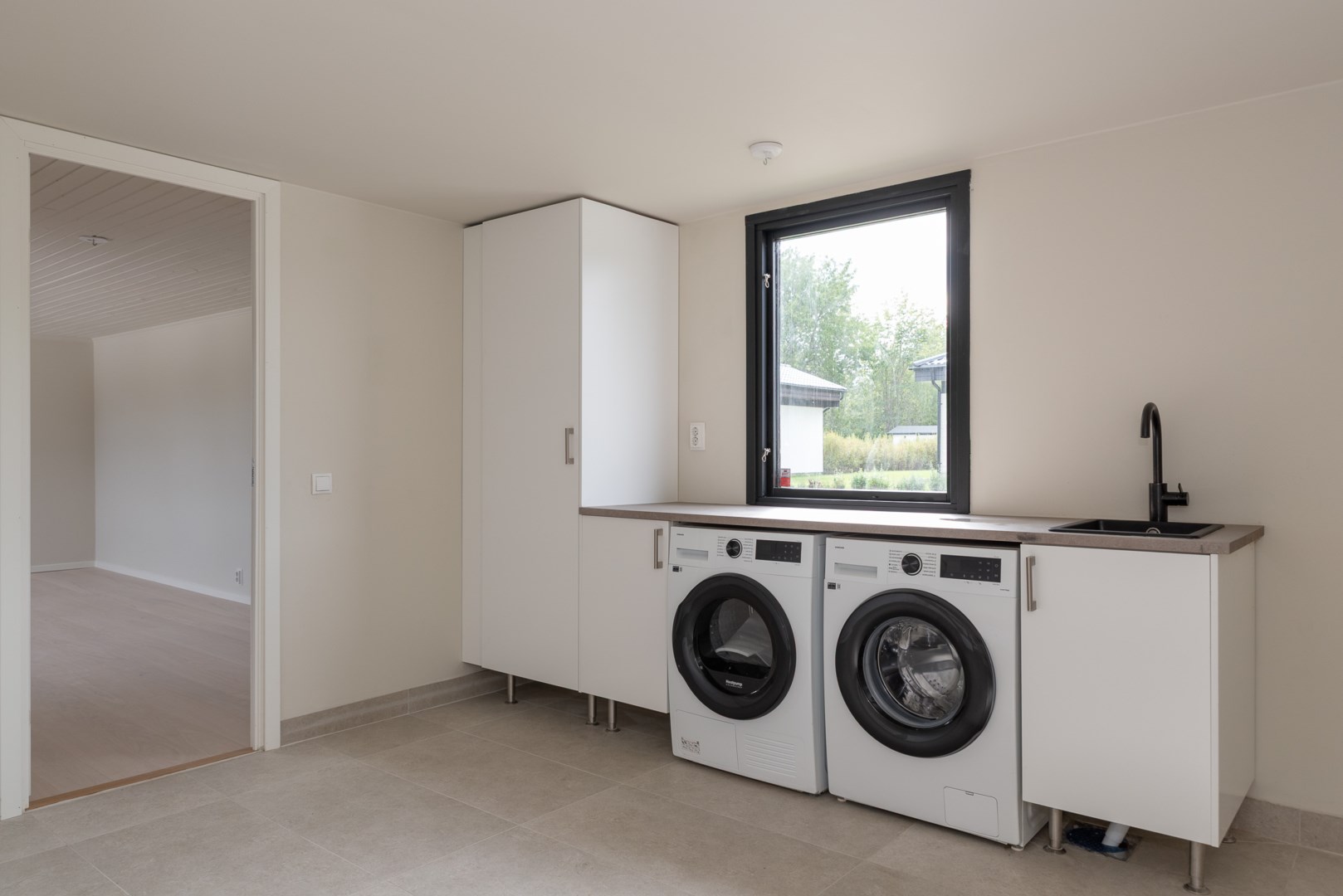 Bostadsbild från Bandygatan 12, Såld i Rönnby, Västerås