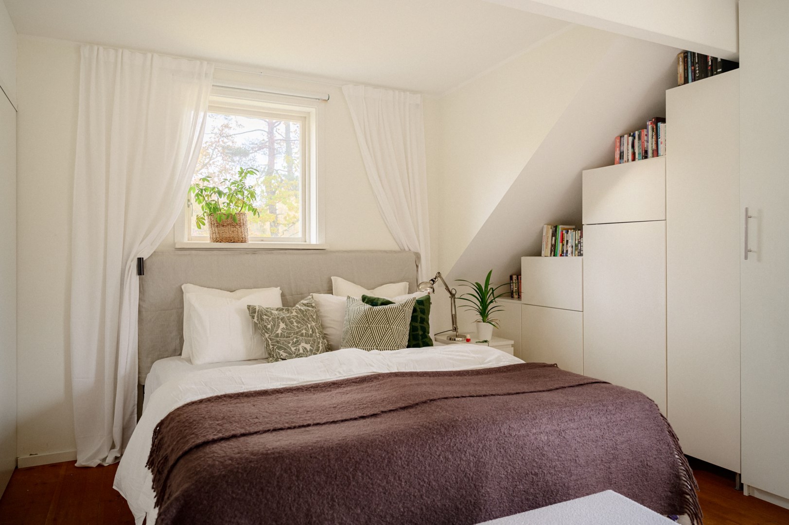 Bostadsbild från Rådjursvägen 8, Till salu i Saltsjö-Duvnäs, Nacka