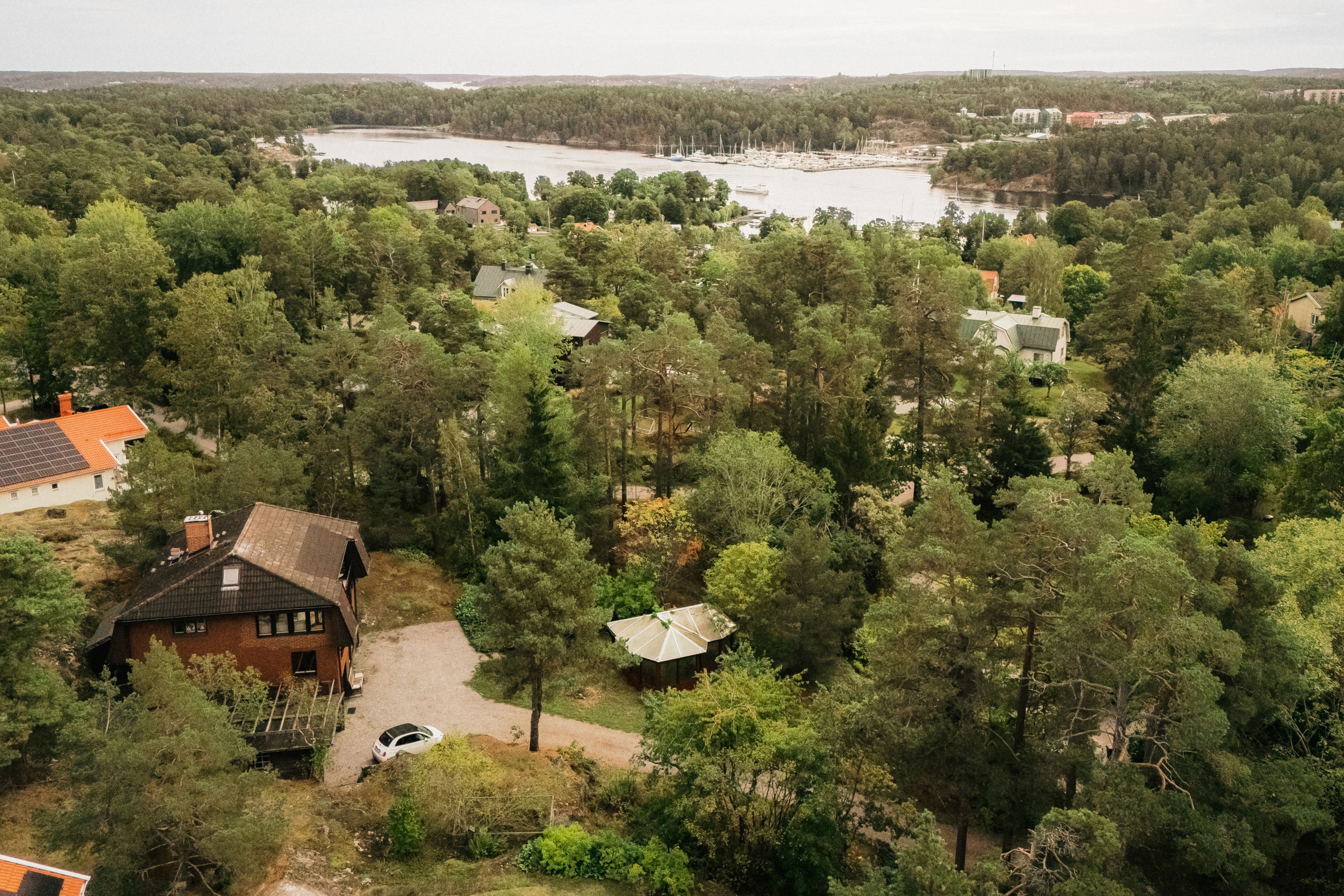 Bostadsbild från Hjärtats väg 5, Till salu i Södra Lännersta, Nacka