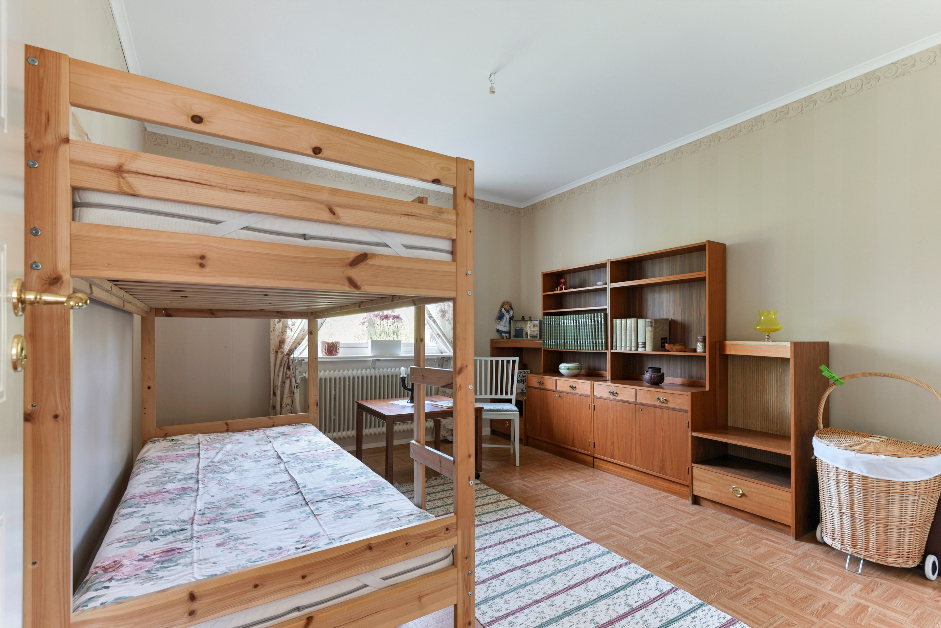 Bostadsbild från Klintvägen 6, Till salu i Herräng, Norrtälje