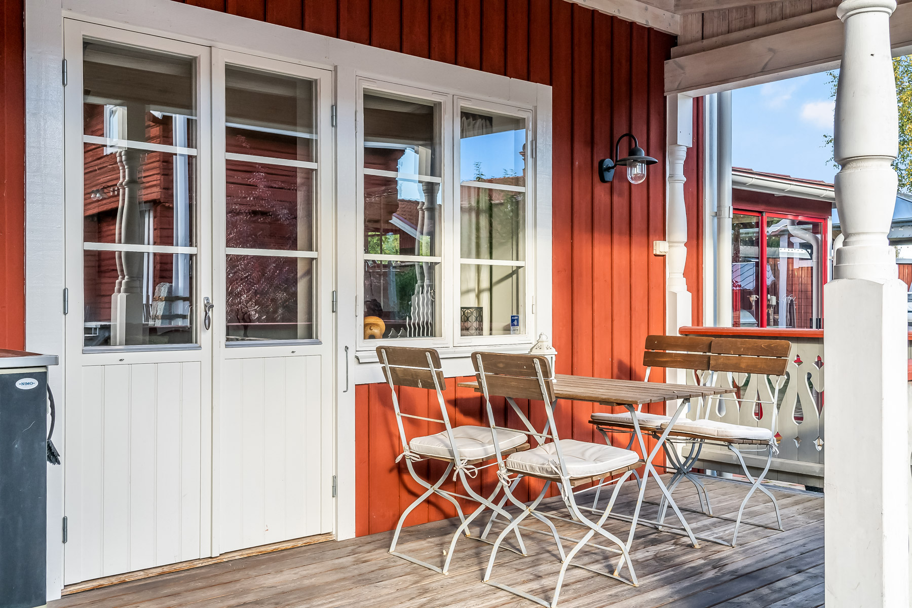 Uteplats vid vardagsrum