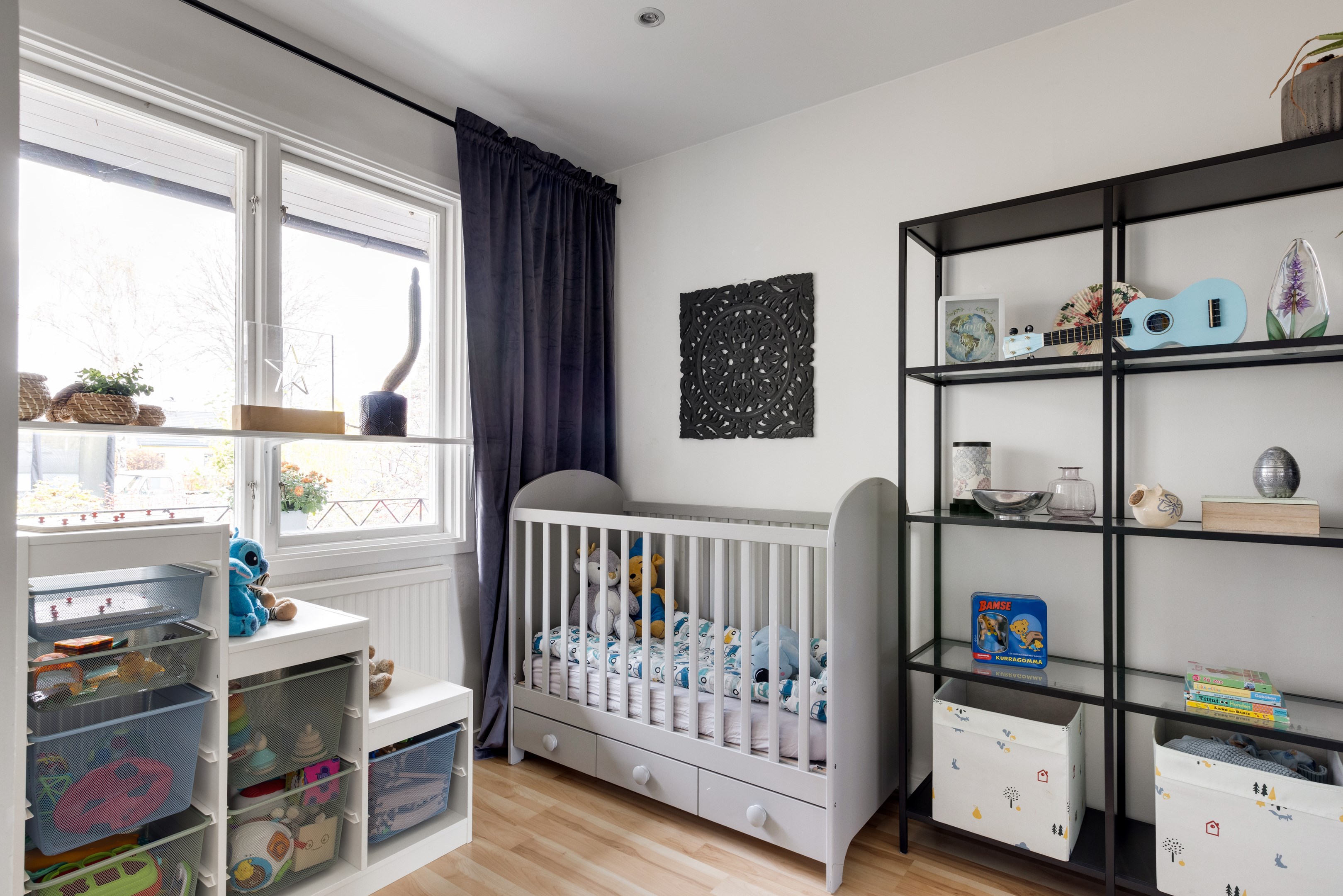 Bostadsbild från Enbärsgränd 11, Till salu i Björklinge, Uppsala