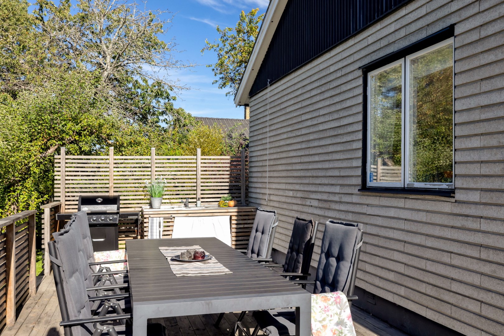 Bostadsbild från Enbärsgränd 11, Till salu i Björklinge, Uppsala