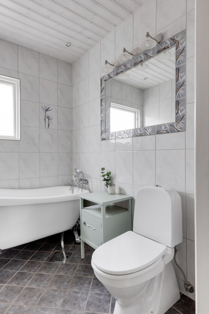 Bostadsbild från Enbärsgränd 11, Till salu i Björklinge, Uppsala