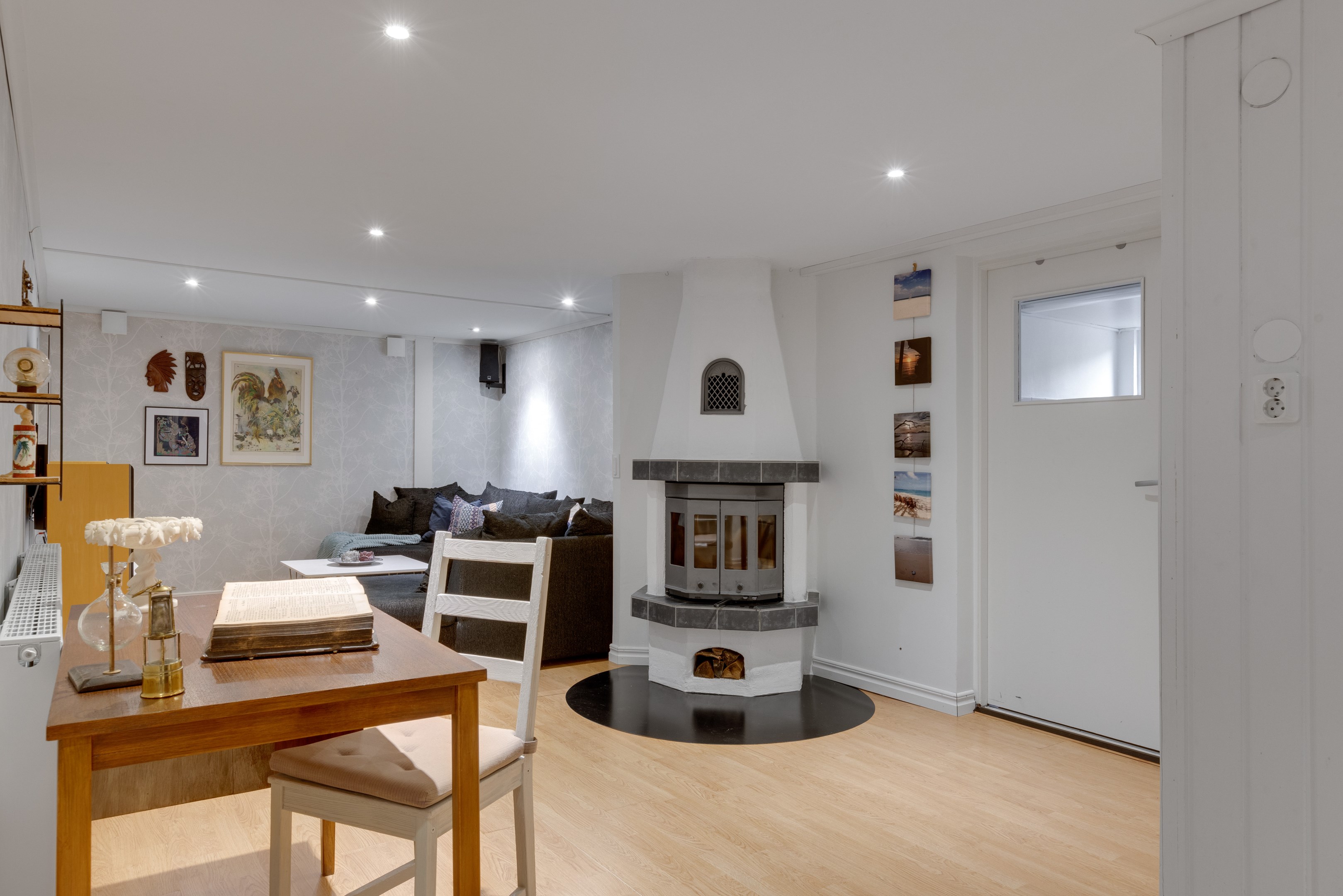 Bostadsbild från Enbärsgränd 11, Till salu i Björklinge, Uppsala