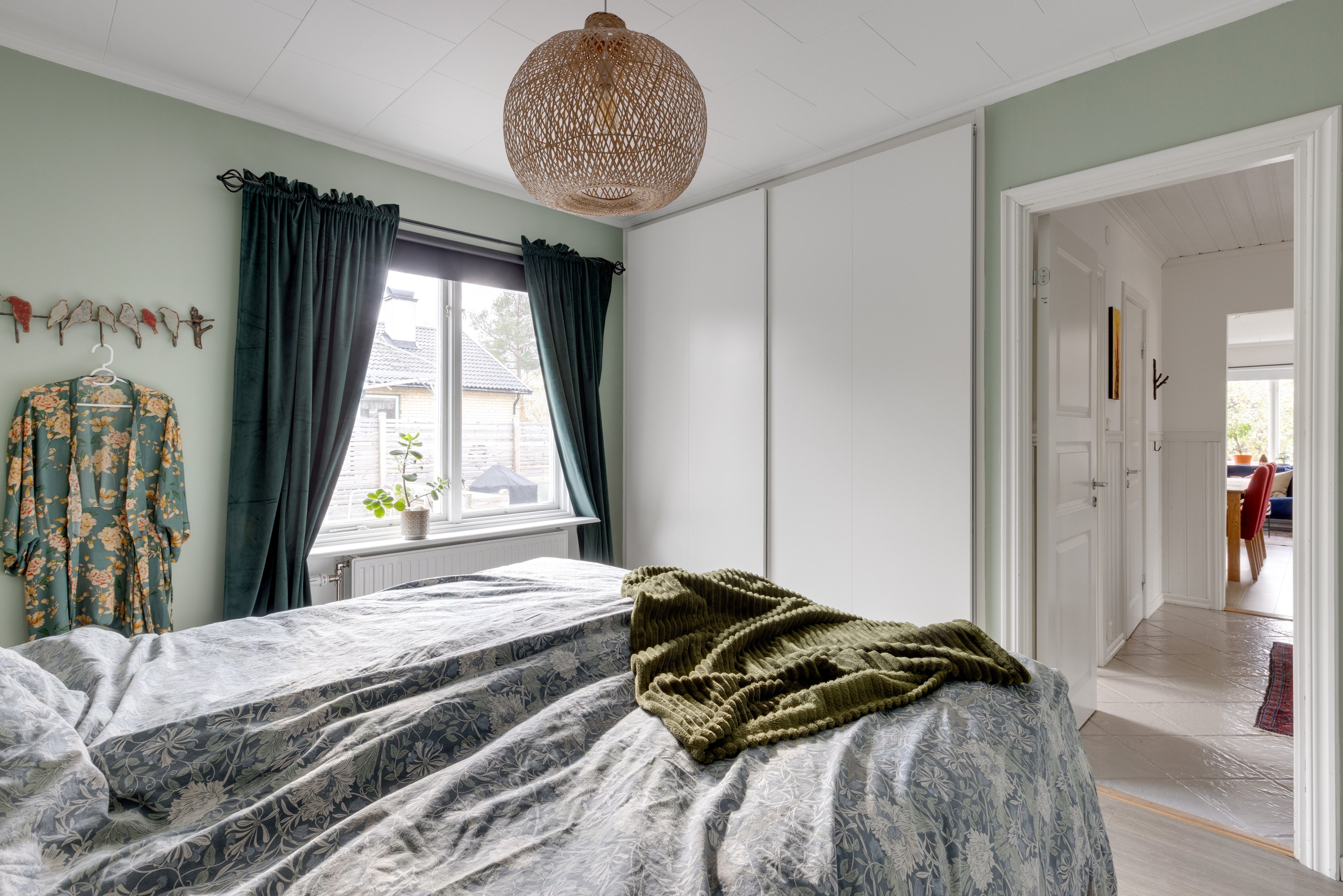 Bostadsbild från Enbärsgränd 11, Till salu i Björklinge, Uppsala