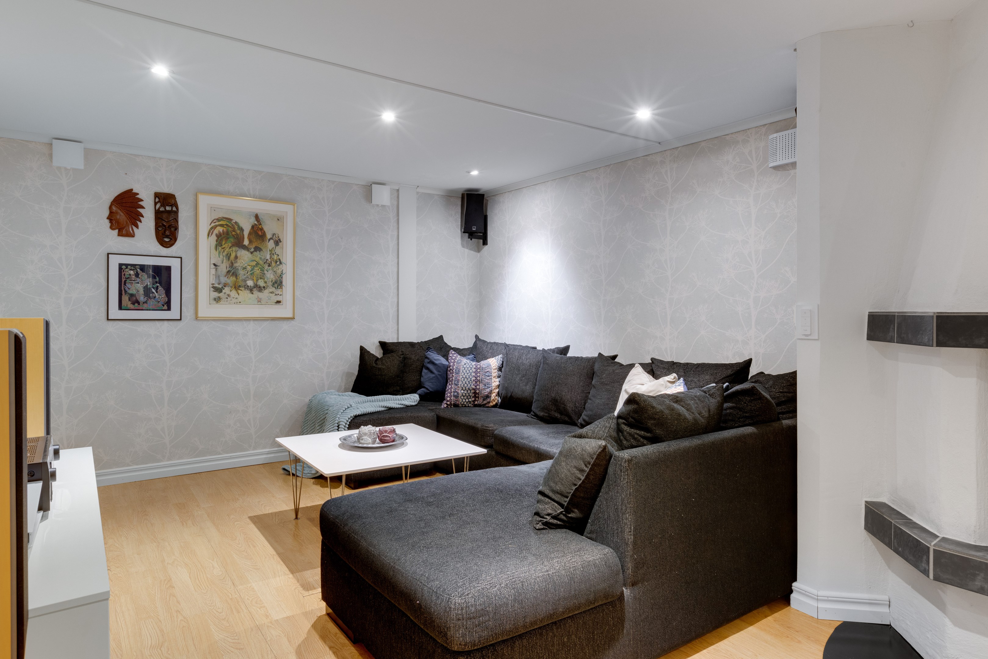 Bostadsbild från Enbärsgränd 11, Till salu i Björklinge, Uppsala