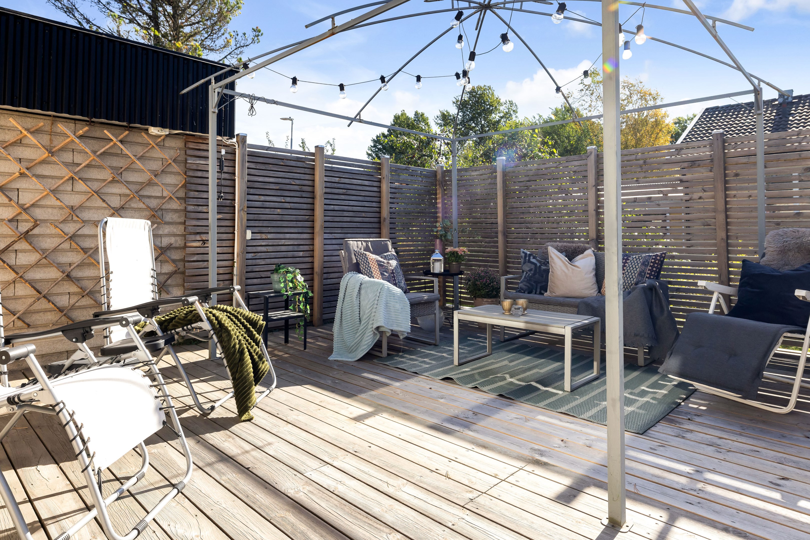 Bostadsbild från Enbärsgränd 11, Till salu i Björklinge, Uppsala