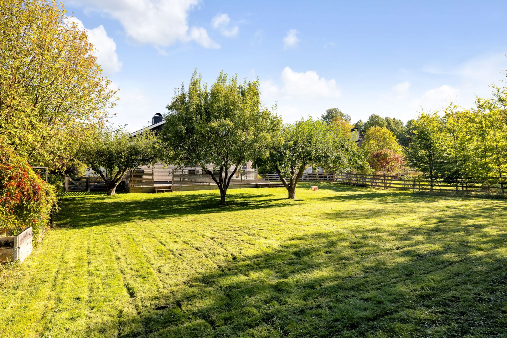 Bostadsbild från Enbärsgränd 11, Till salu i Björklinge, Uppsala