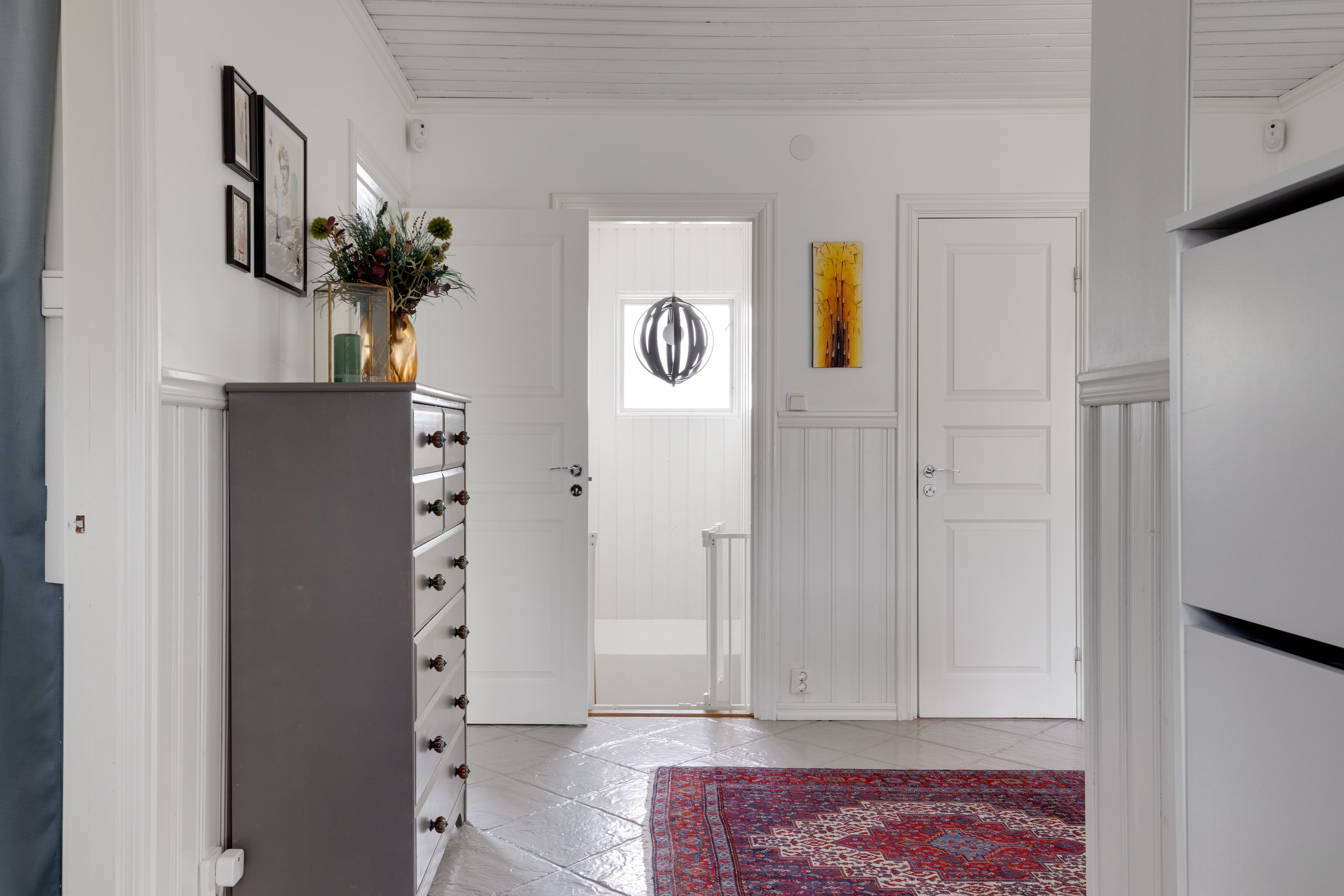 Bostadsbild från Enbärsgränd 11, Till salu i Björklinge, Uppsala