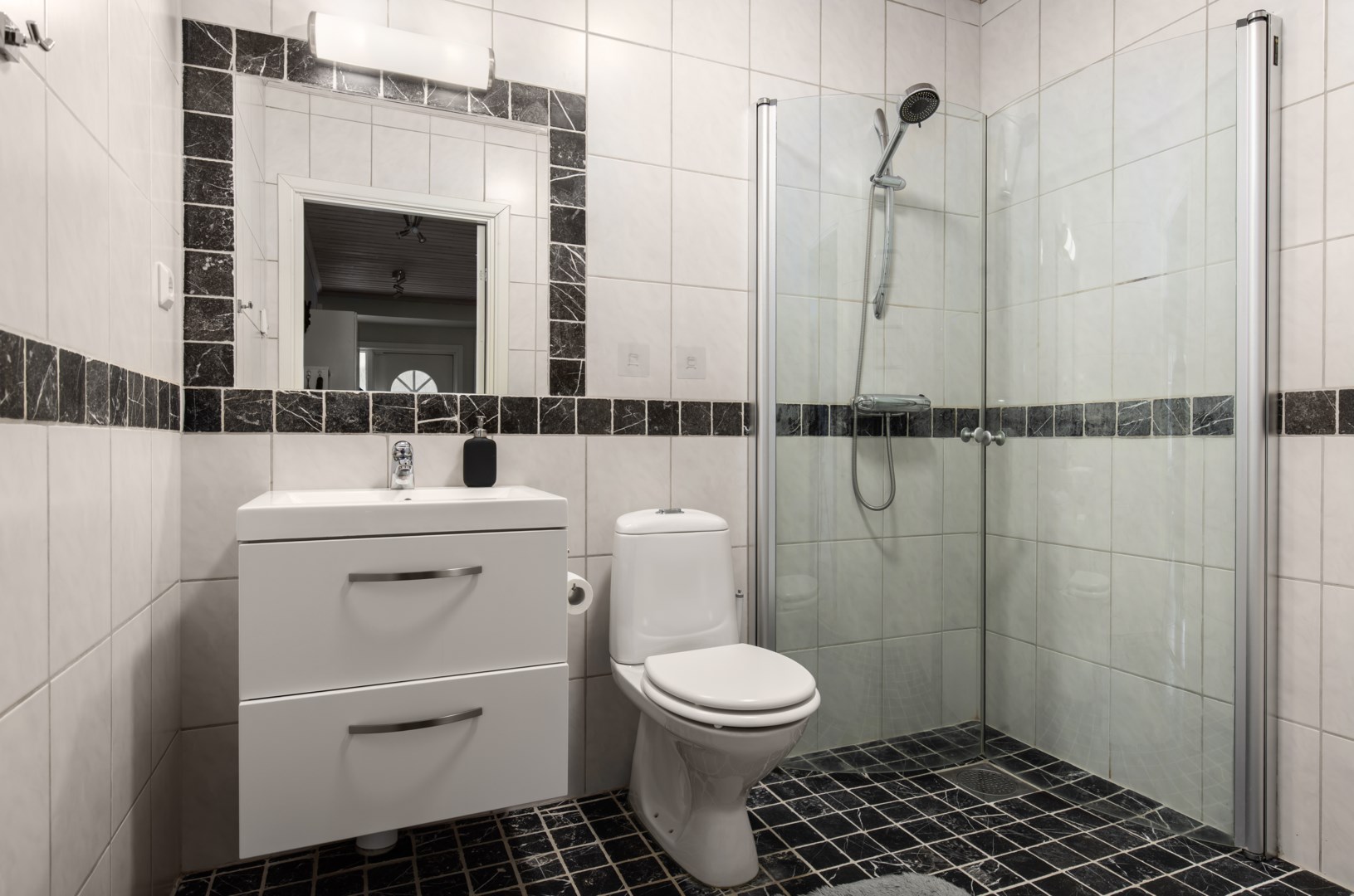 Bostadsbild från Boovägen 62, Till salu i Norra Lännersta, Nacka