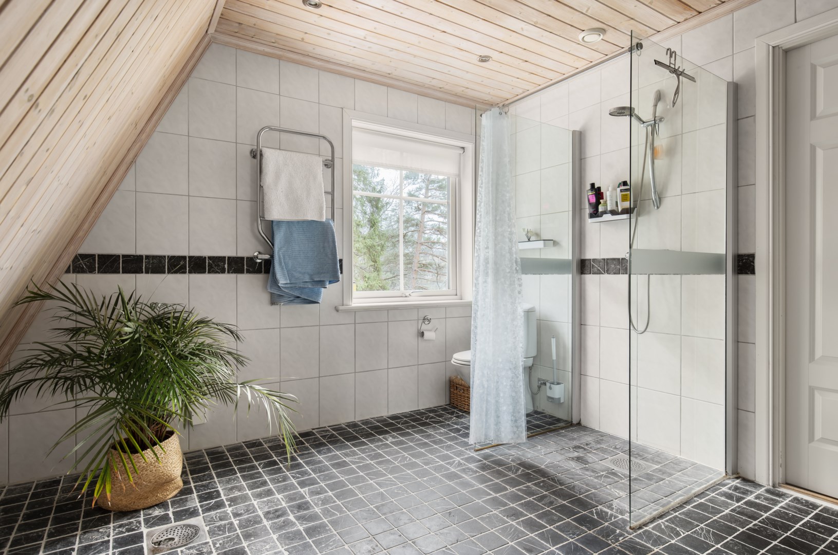 Bostadsbild från Boovägen 62, Till salu i Norra Lännersta, Nacka