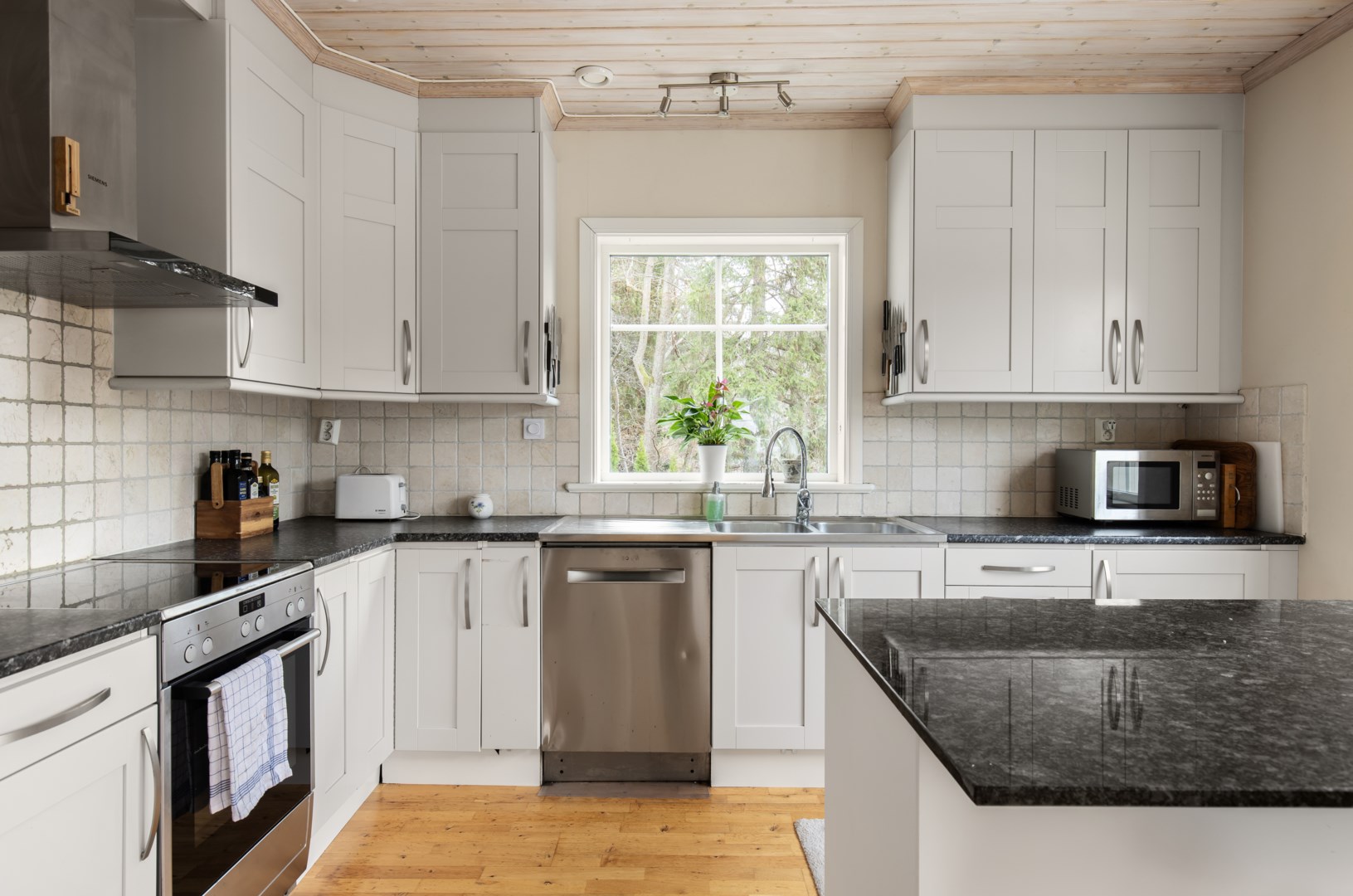 Bostadsbild från Boovägen 62, Till salu i Norra Lännersta, Nacka