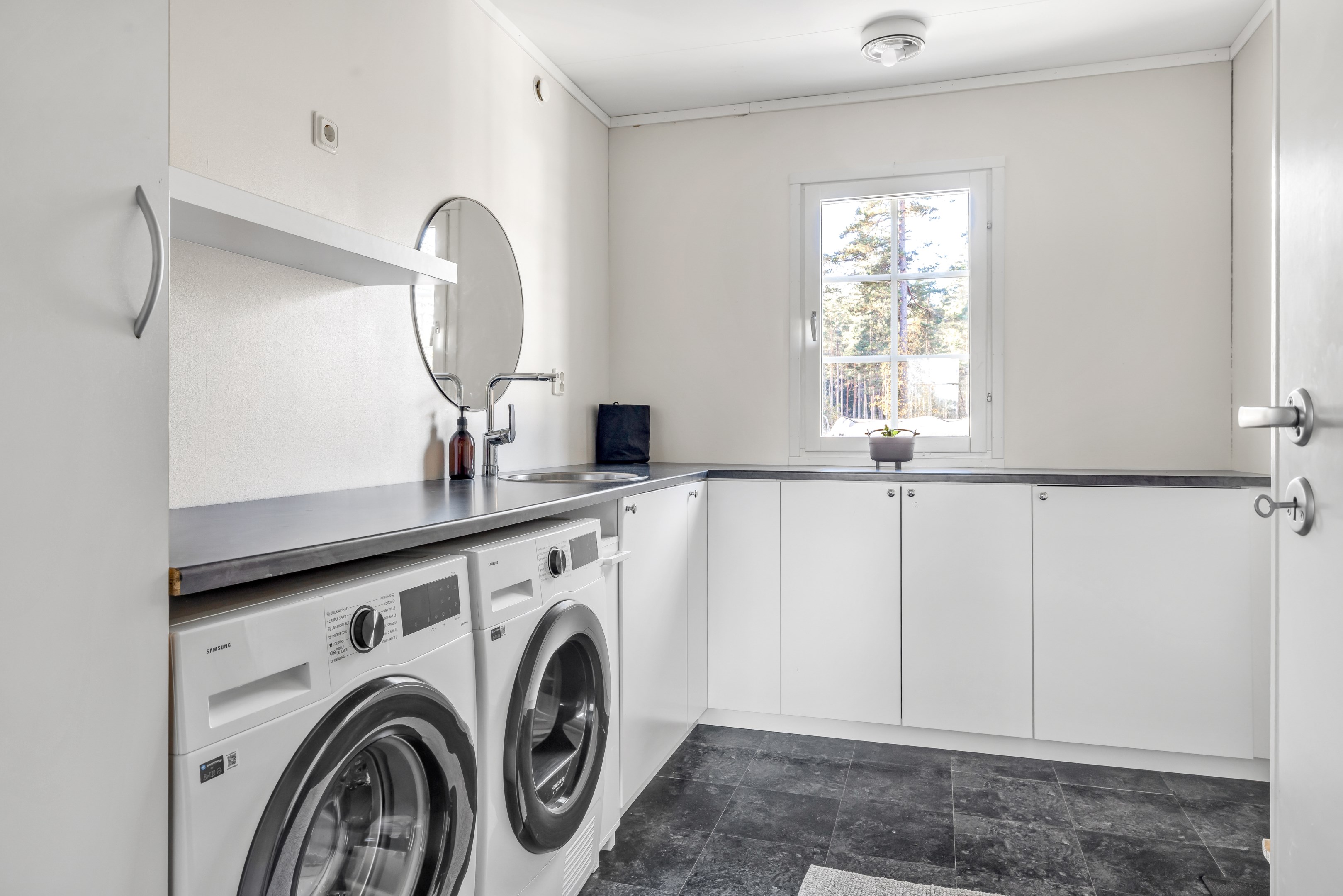 Bostadsbild från Hjälsta Grantorp 5, Såld i Örsundsbro, Enköping