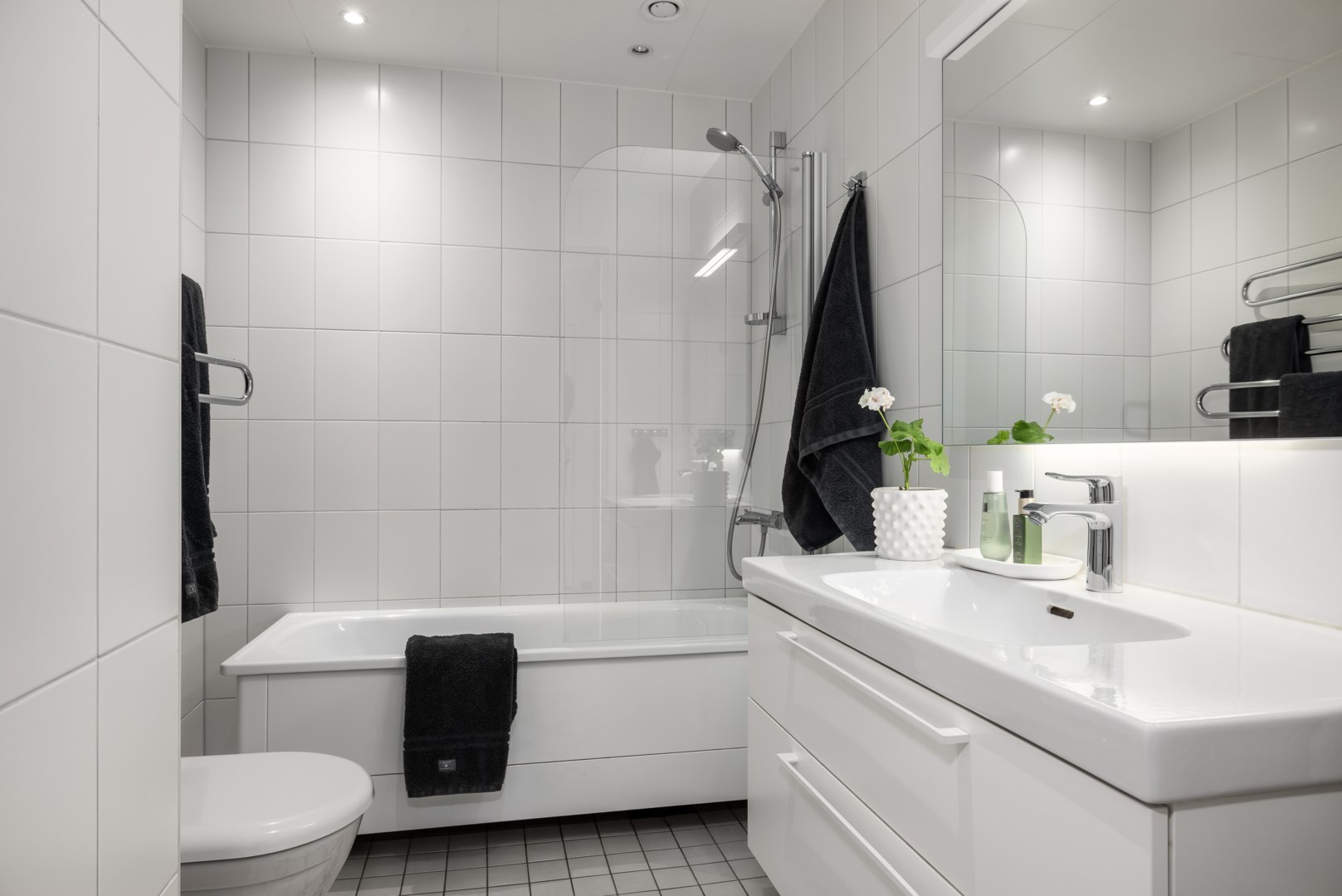 Bostadsbild från Godtemplarvägen 19, Såld i Tollare, Nacka