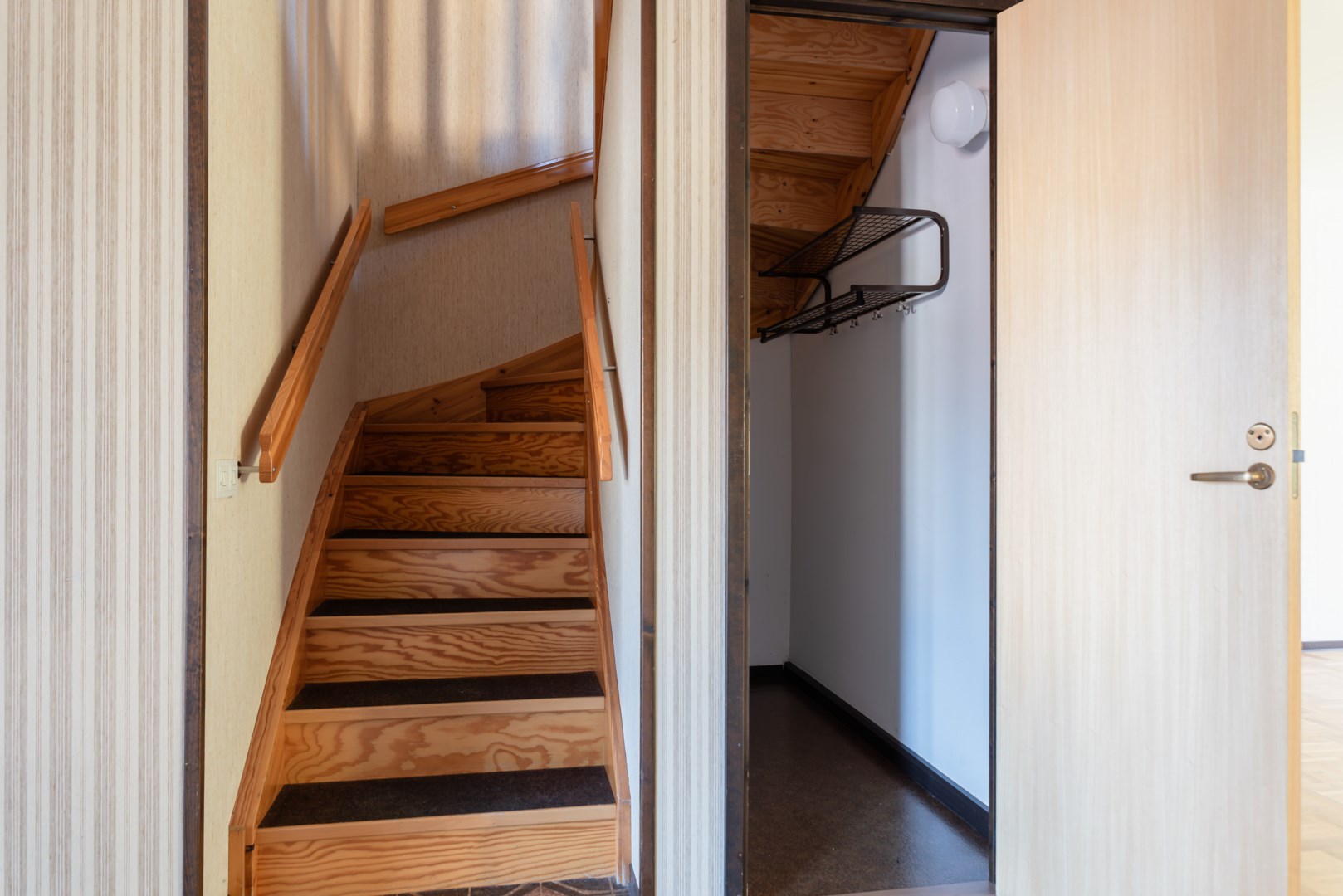 Bostadsbild från Slagbjörnsgatan 28, Till salu i Gryta, Västerås