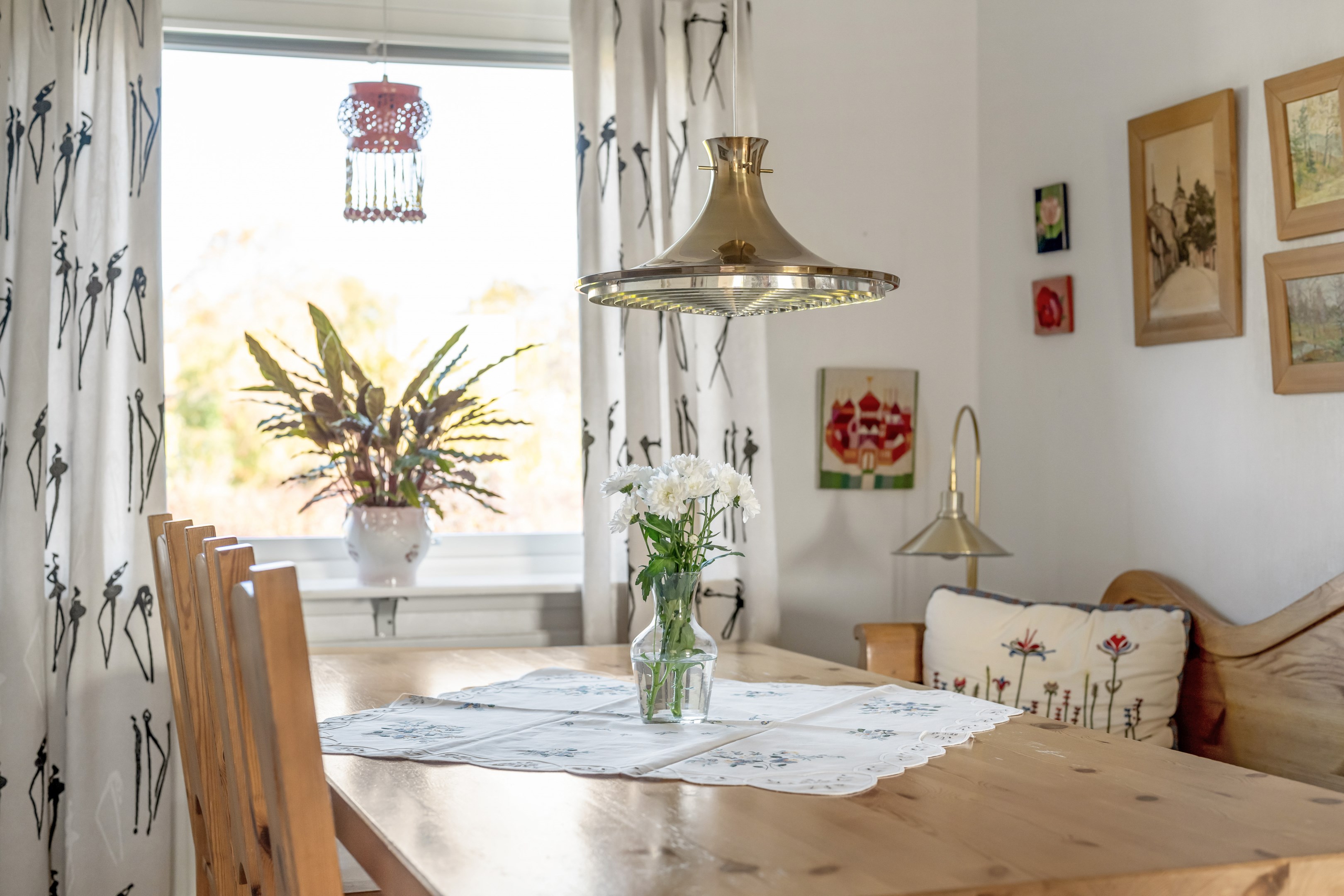 Bostadsbild från Ramstalundsvägen 8, Såld i Ramstalund, Uppsala