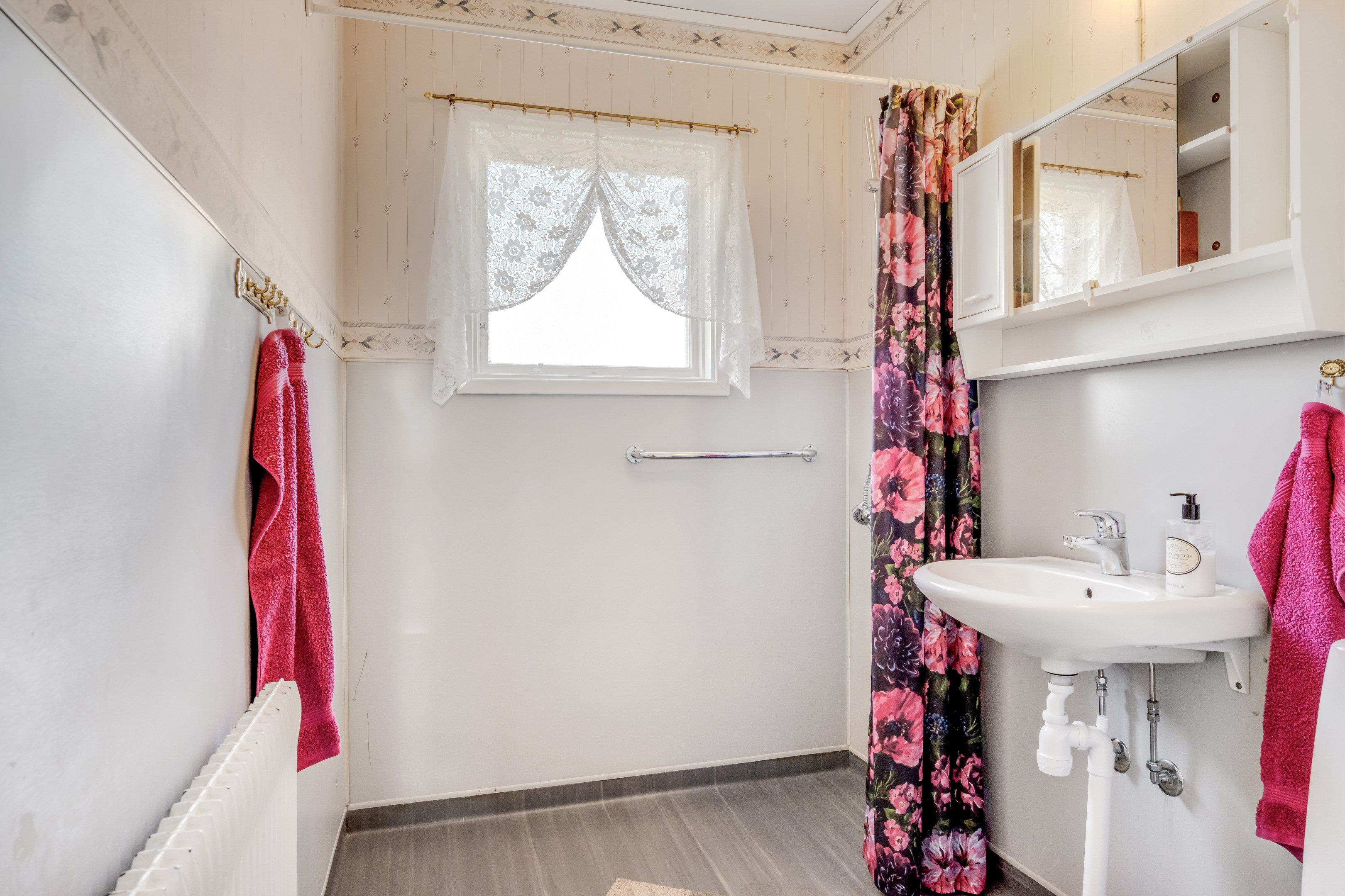 Bostadsbild från Ramstalundsvägen 8, Såld i Ramstalund, Uppsala