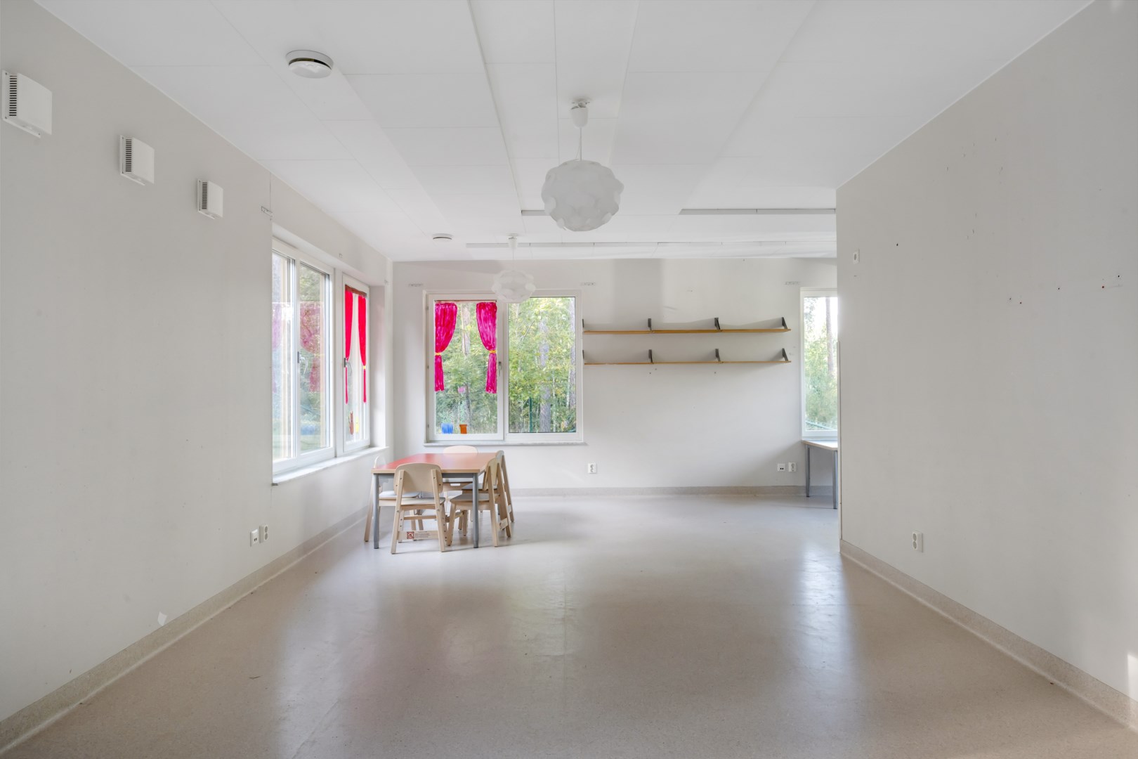 Bostadsbild från Lodjursvägen 7, Såld i Vreta, Uppsala