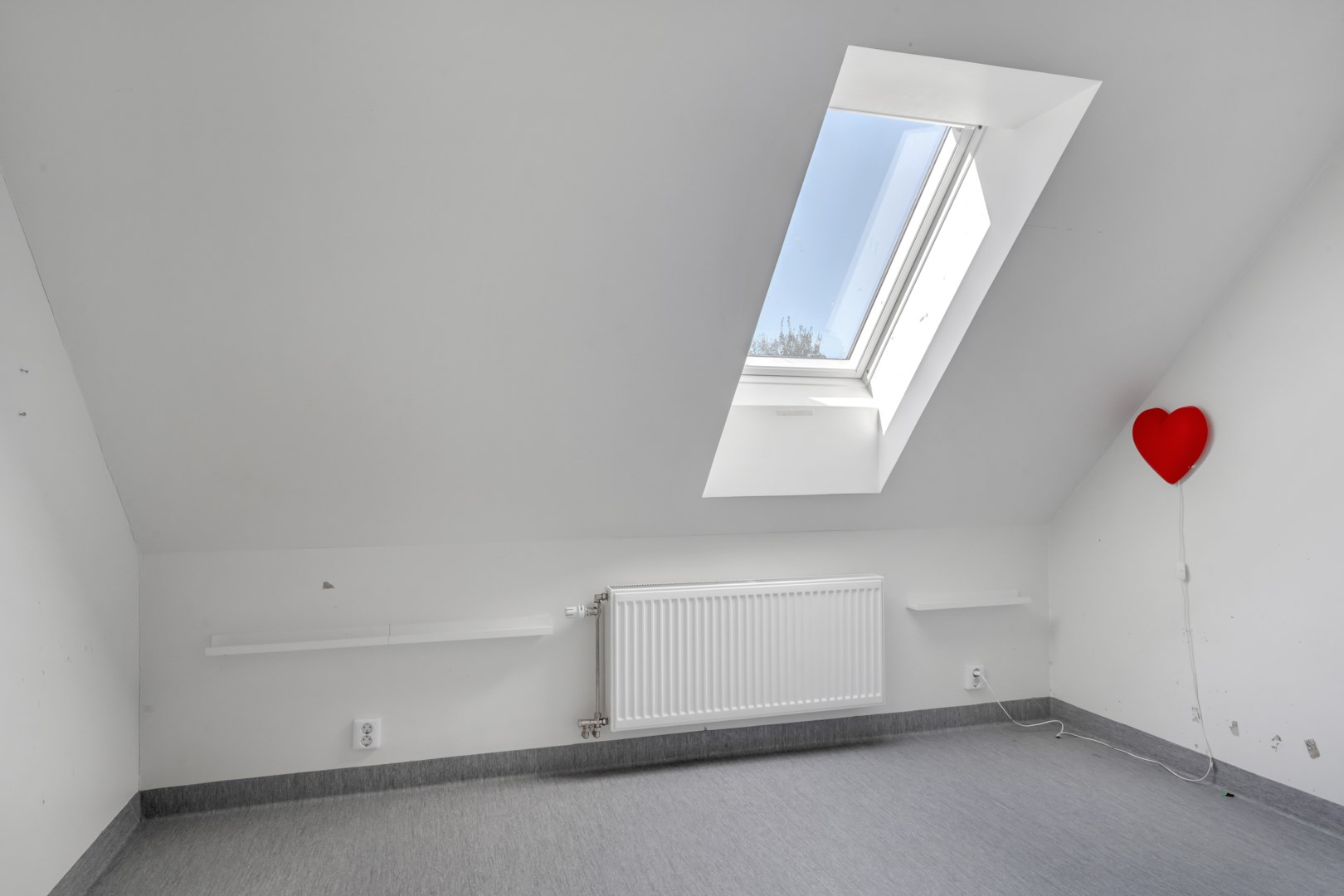 Bostadsbild från Lodjursvägen 9, Såld i Vreta, Uppsala