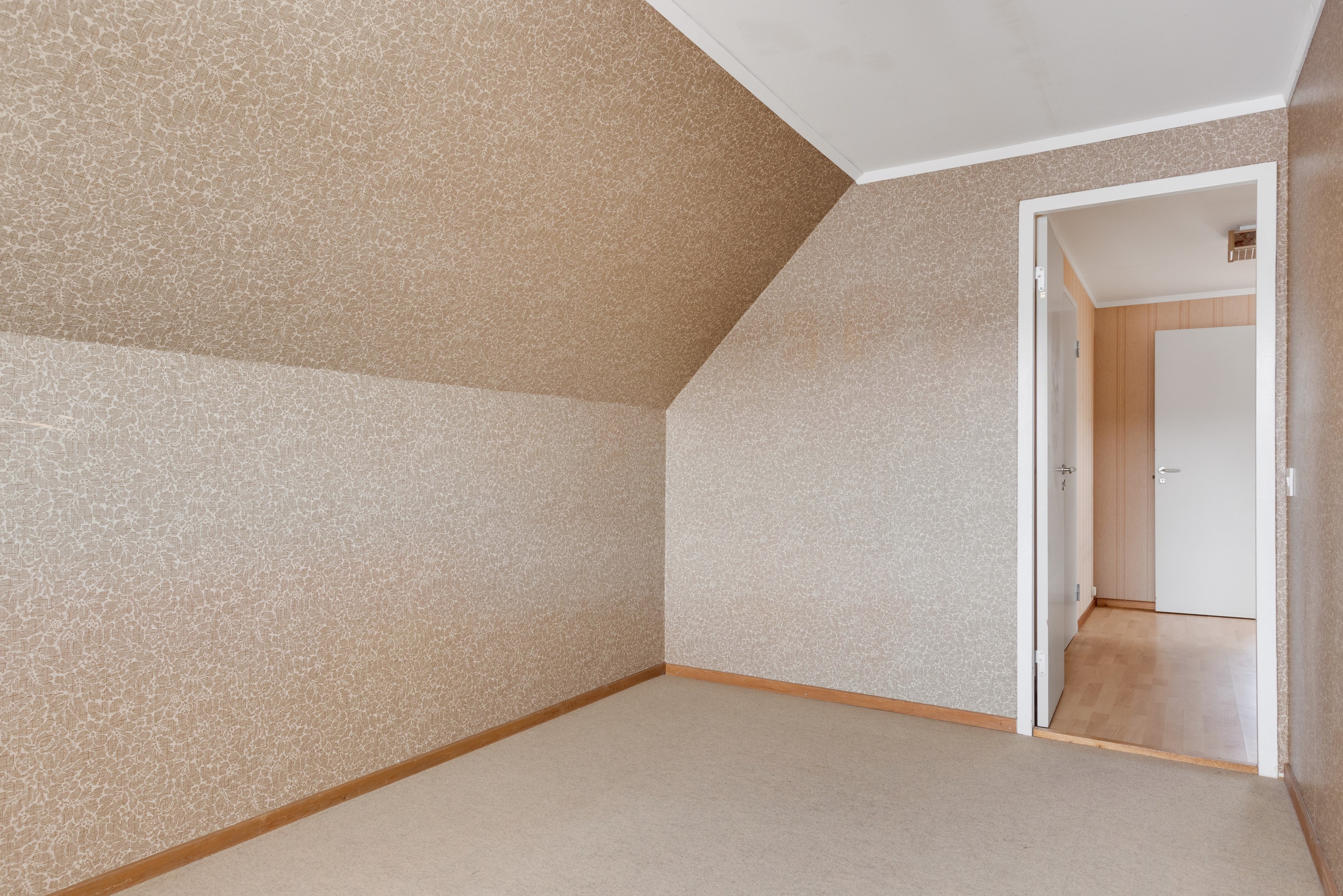 Bostadsbild från Diskusvägen 23, Till salu i Björklinge, Uppsala