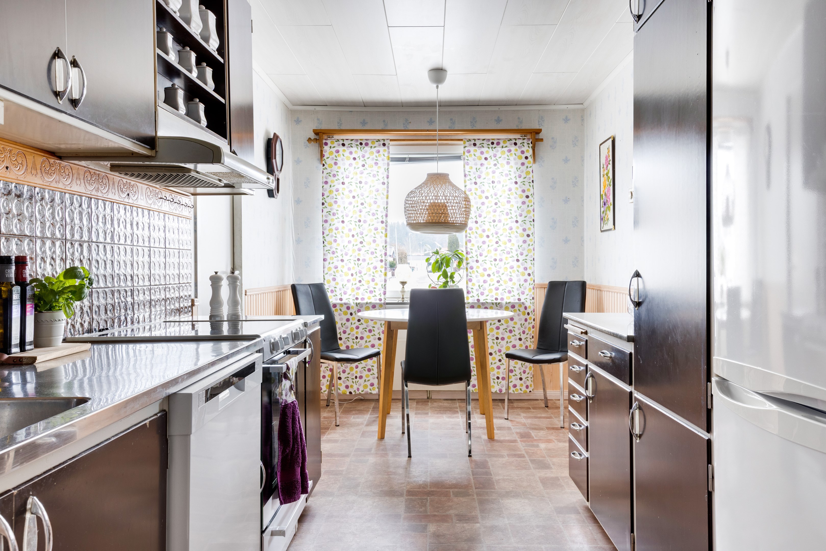 Bostadsbild från Diskusvägen 23, Till salu i Björklinge, Uppsala