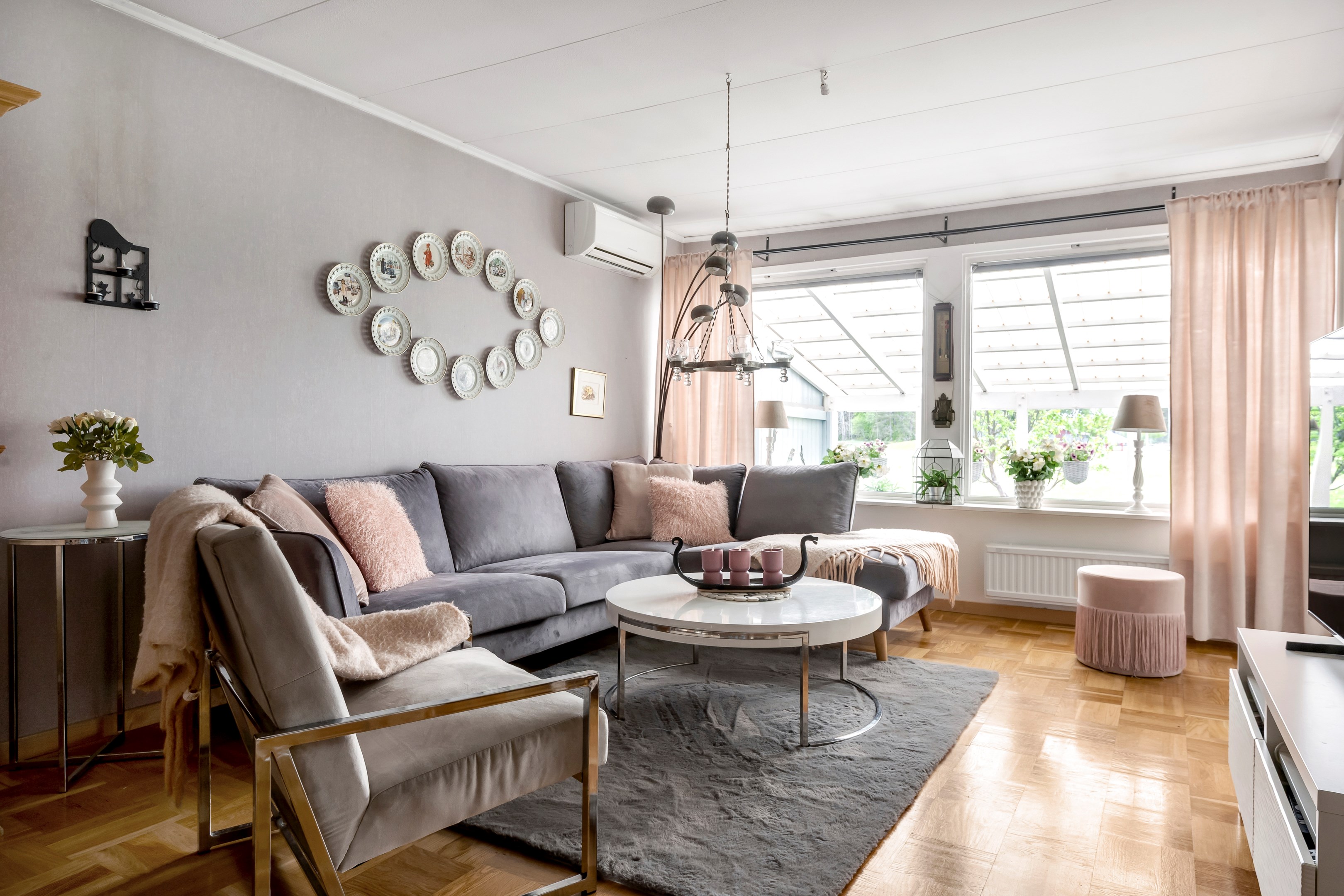 Bostadsbild från Arkitektvägen 46, Kommande i Vänge, Uppsala