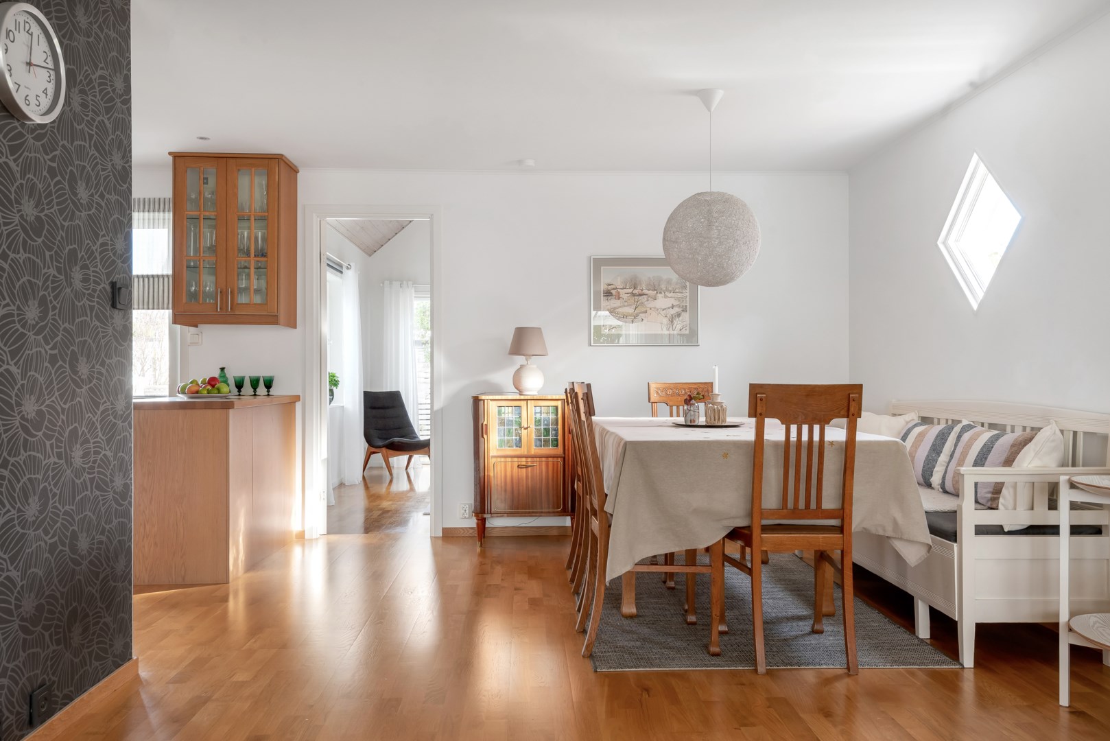 Bostadsbild från Startgatan 14, Till salu i Bärby Hage, Uppsala