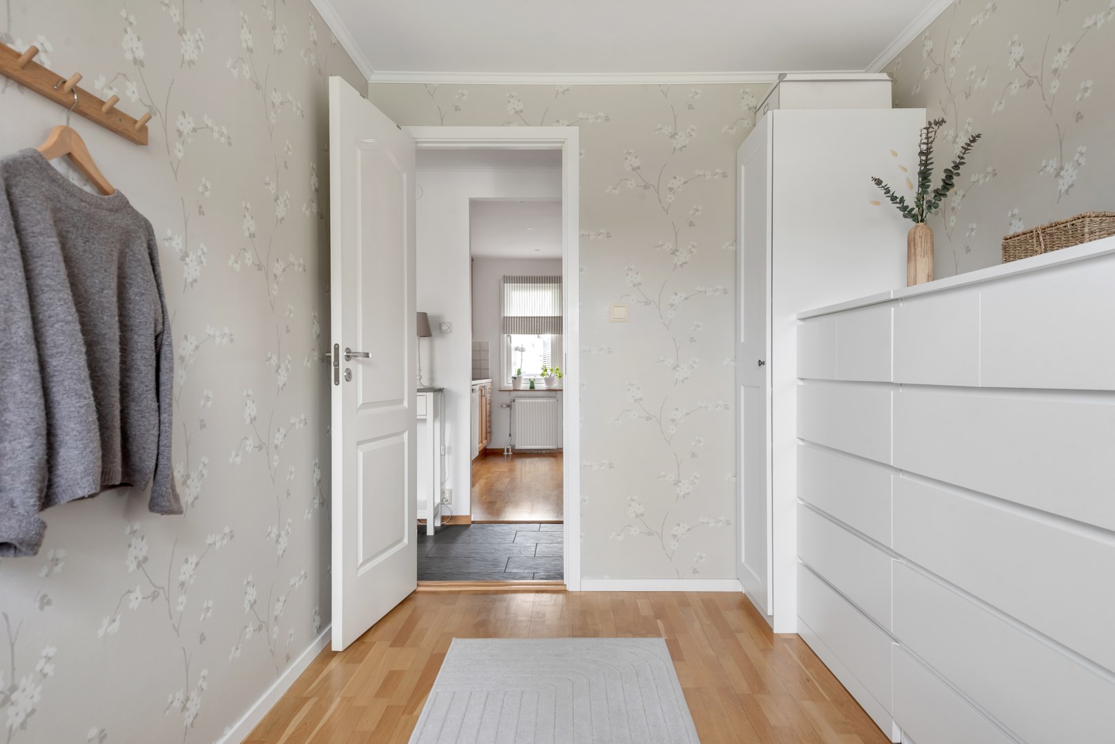 Bostadsbild från Startgatan 14, Till salu i Bärby Hage, Uppsala