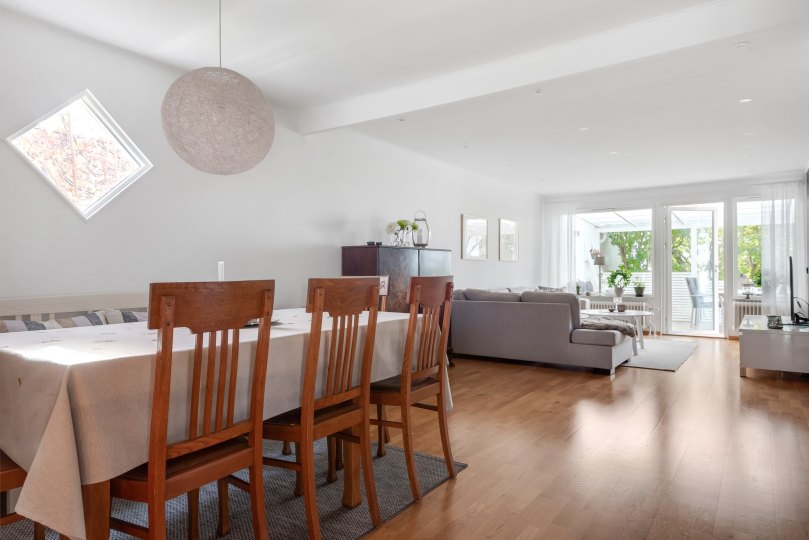 Bostadsbild från Startgatan 14, Till salu i Bärby Hage, Uppsala