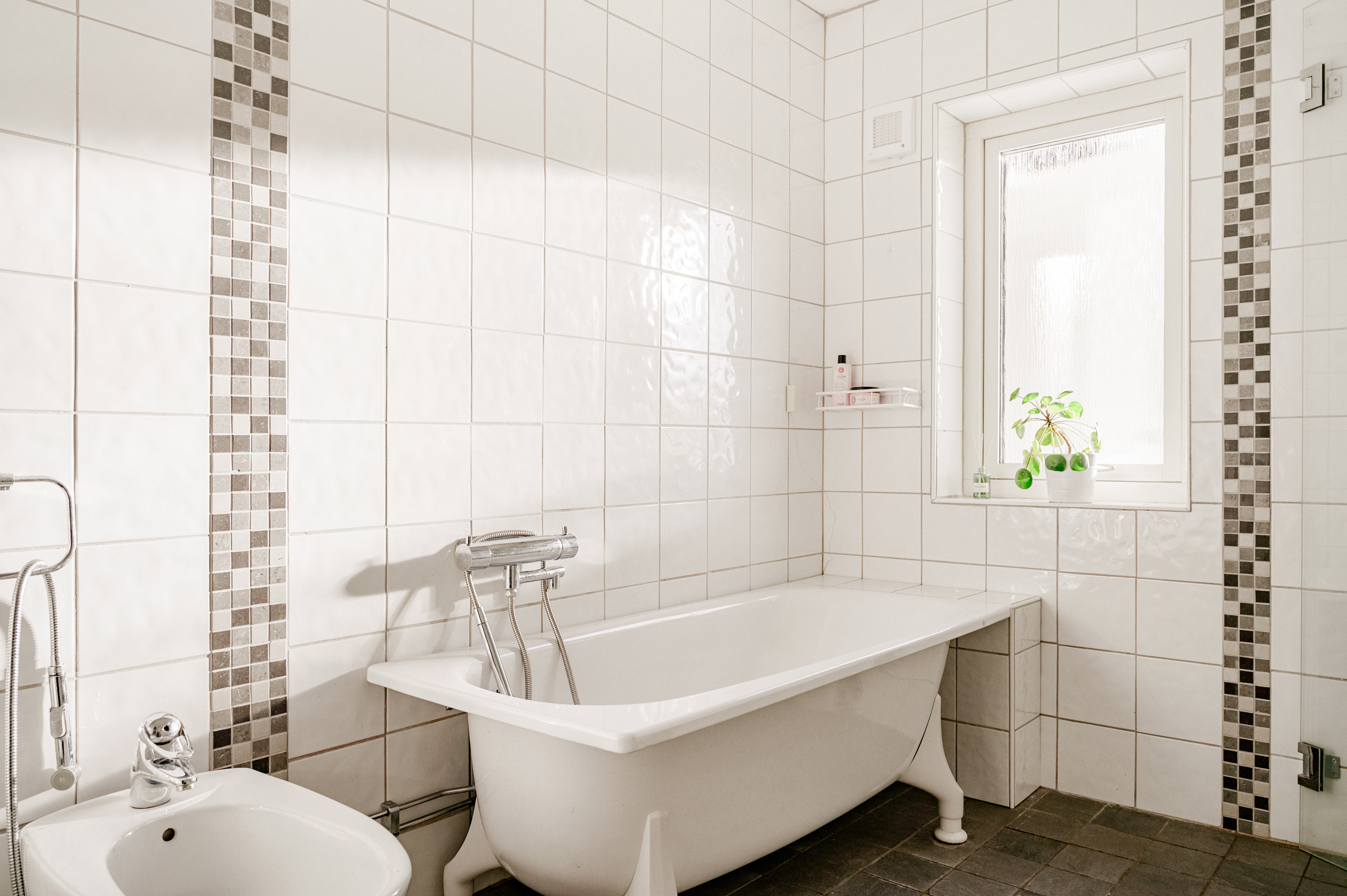 Bostadsbild från Sten Stures väg 2, Till salu i Duvnäs Utskog, Nacka