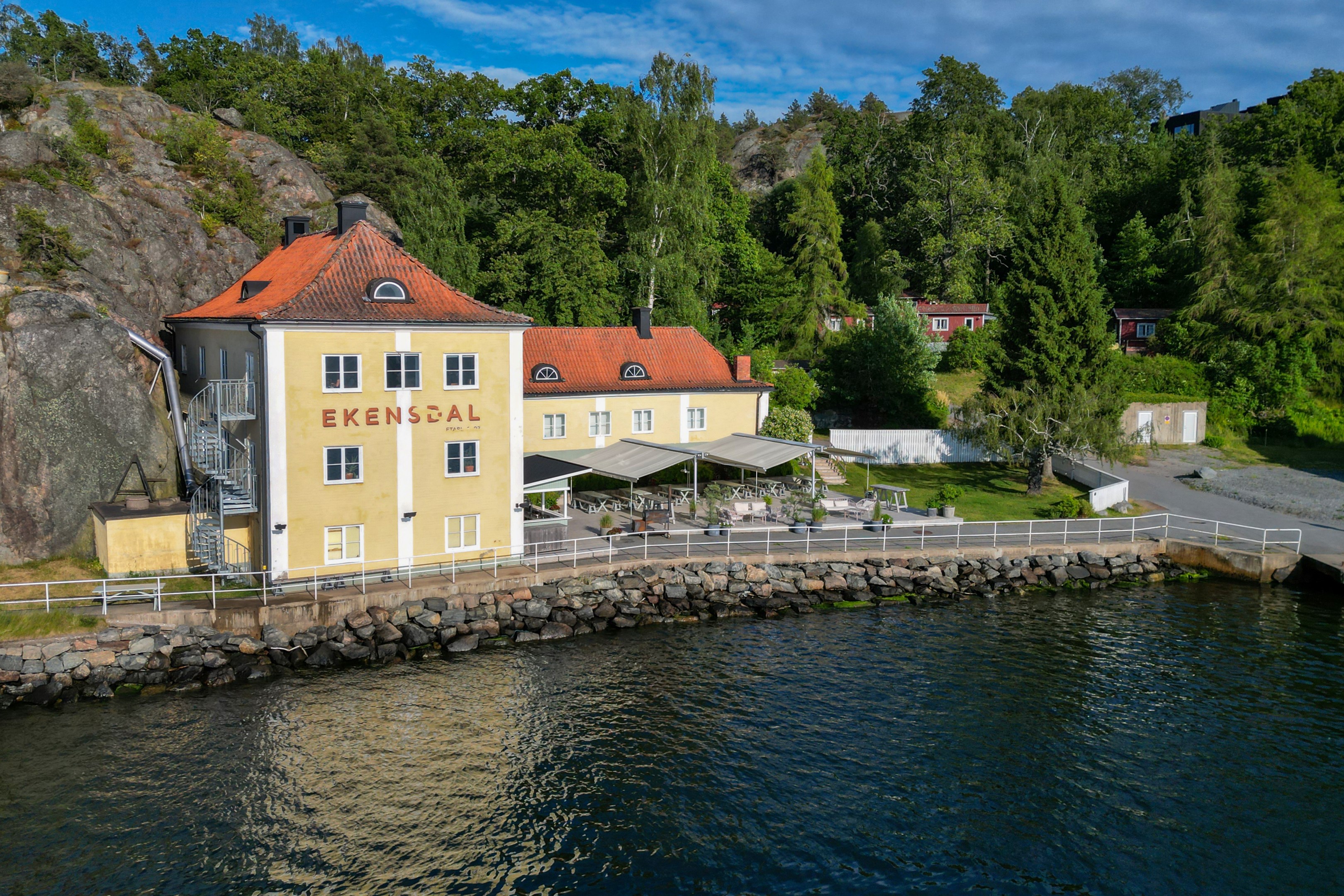 Bostadsbild från Sten Stures väg 2, Till salu i Duvnäs Utskog, Nacka