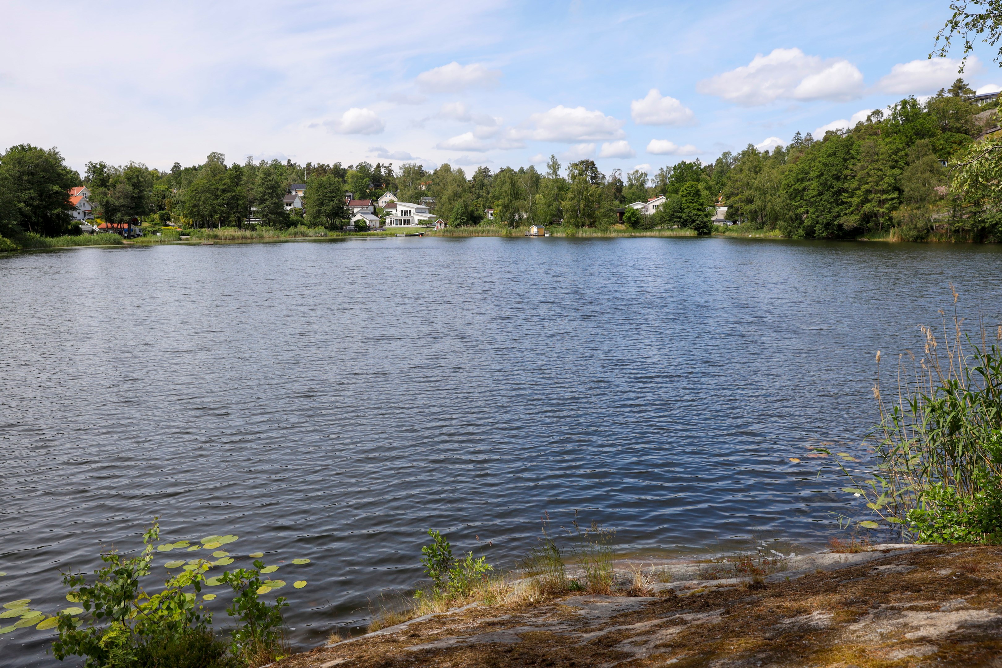 Bostadsbild från Sten Stures väg 2, Till salu i Duvnäs Utskog, Nacka