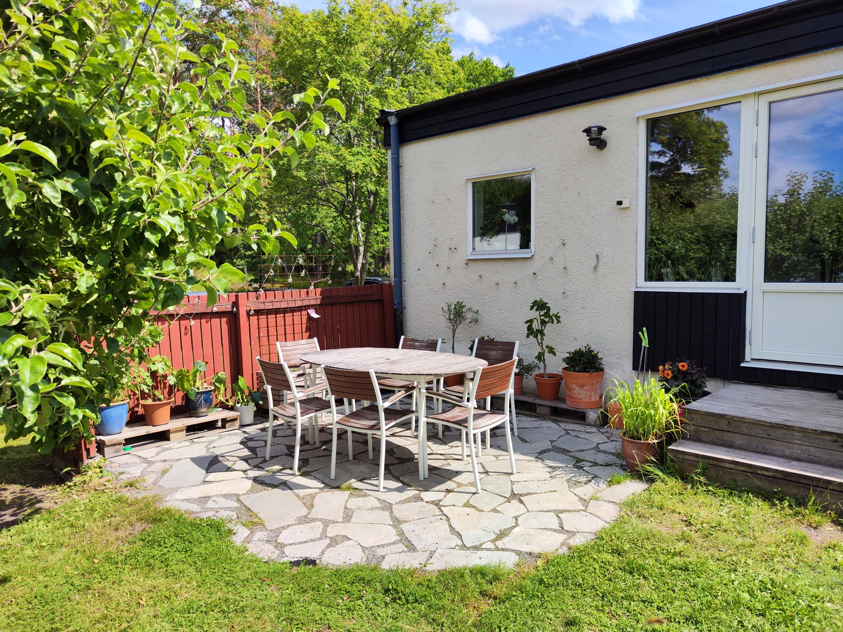 Bostadsbild från Sten Stures väg 2, Till salu i Duvnäs Utskog, Nacka