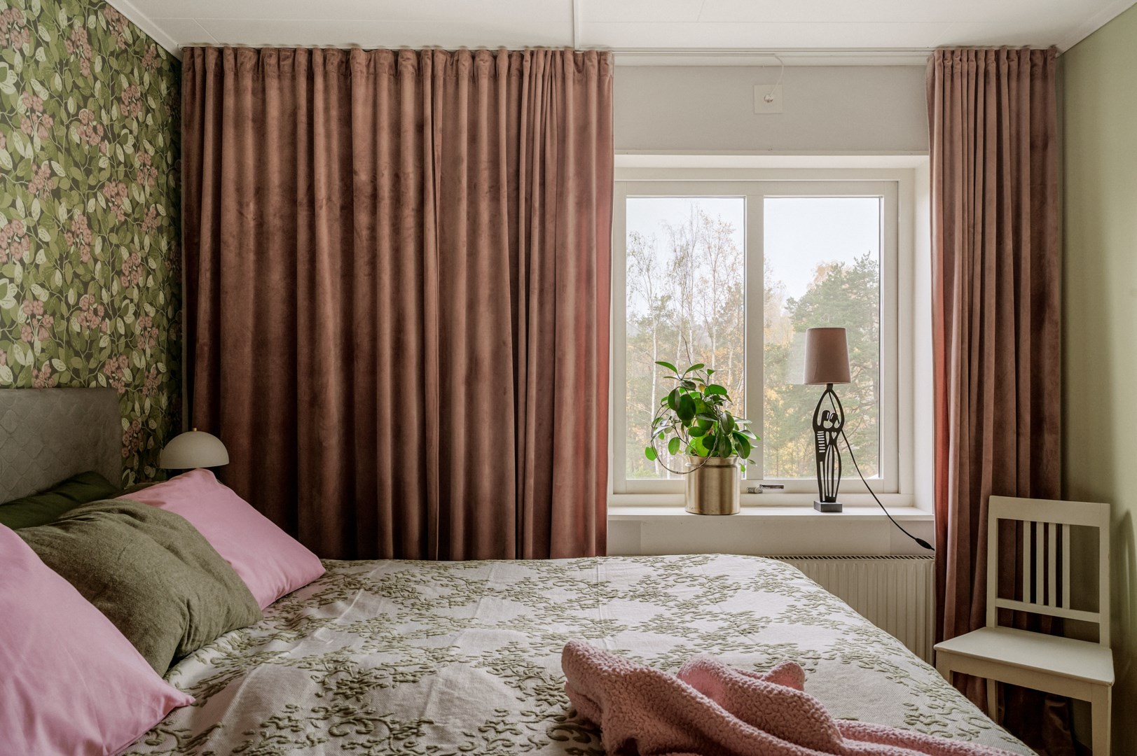 Ogenerat läge med utsikt mot grönskan i norr.