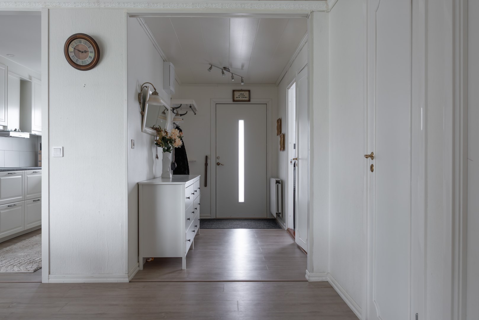 Bostadsbild från Bessemergatan 107, Till salu i Bäckby, Västerås