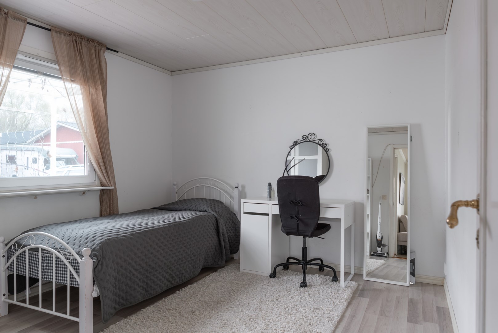 Bostadsbild från Bessemergatan 107, Till salu i Bäckby, Västerås