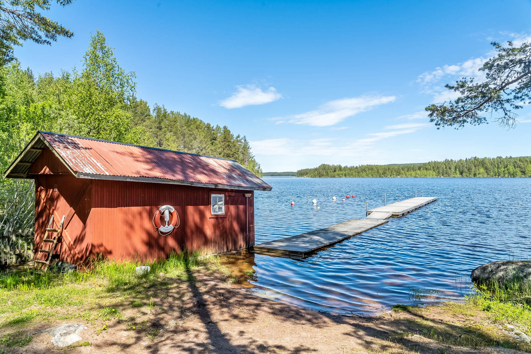 Båthus på samfälld mark