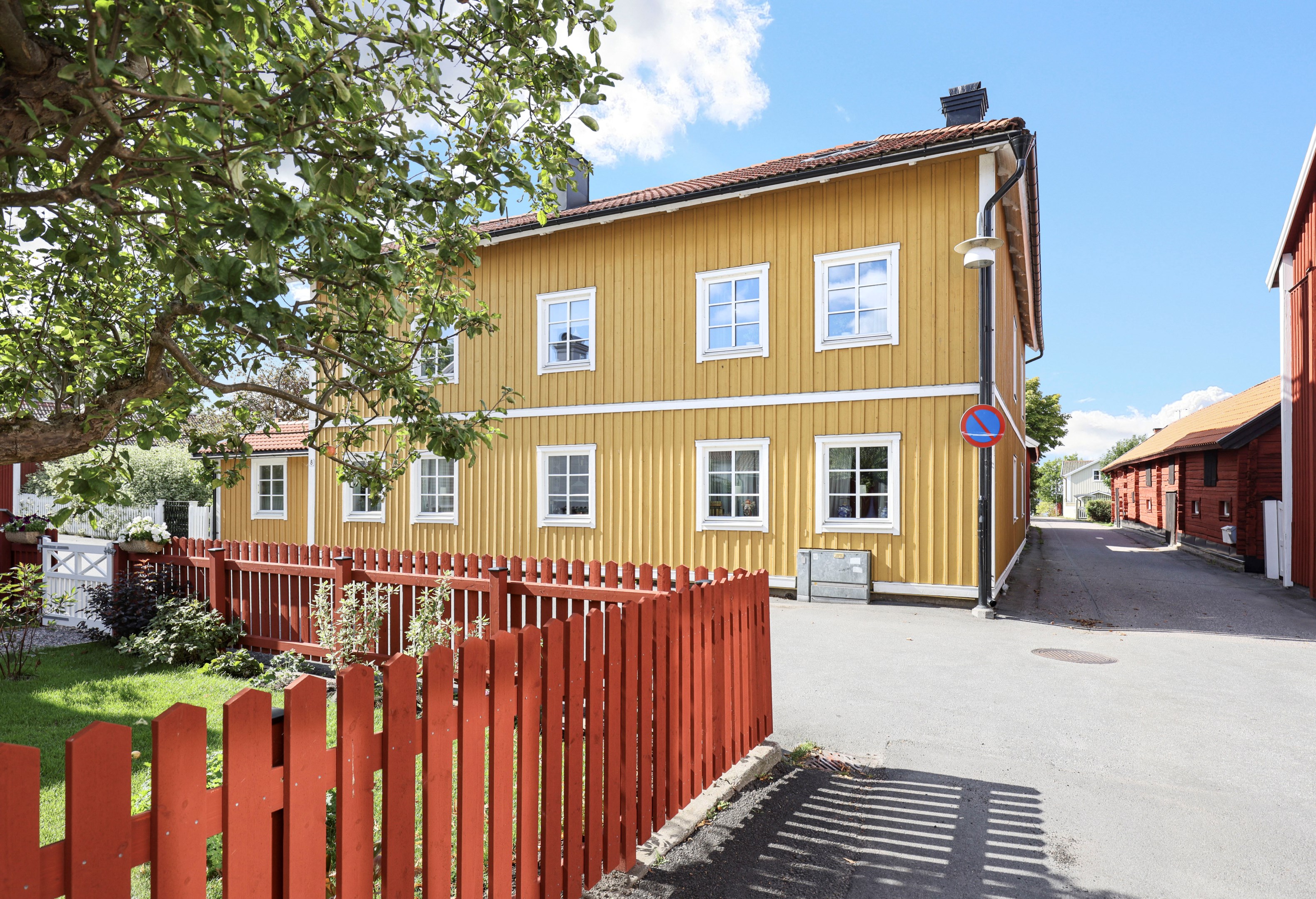Bostadsbild från Telegrafgatan 6, Kommande i Öregrund, Östhammar