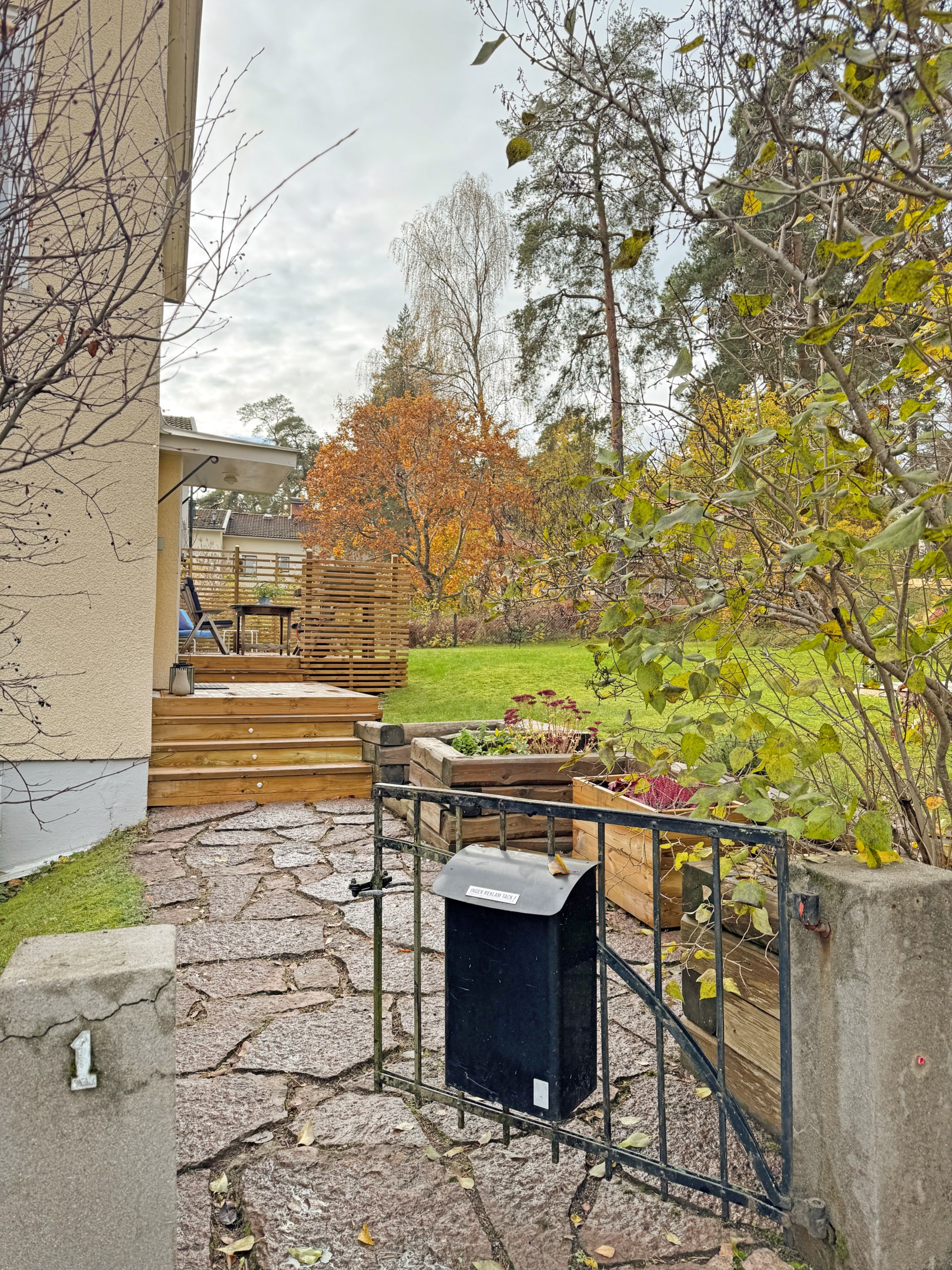 Bostadsbild från Roslinvägen – ca 170 kvm boarea, Snart till salu i Bromma - Södra Ängby, Stockholm