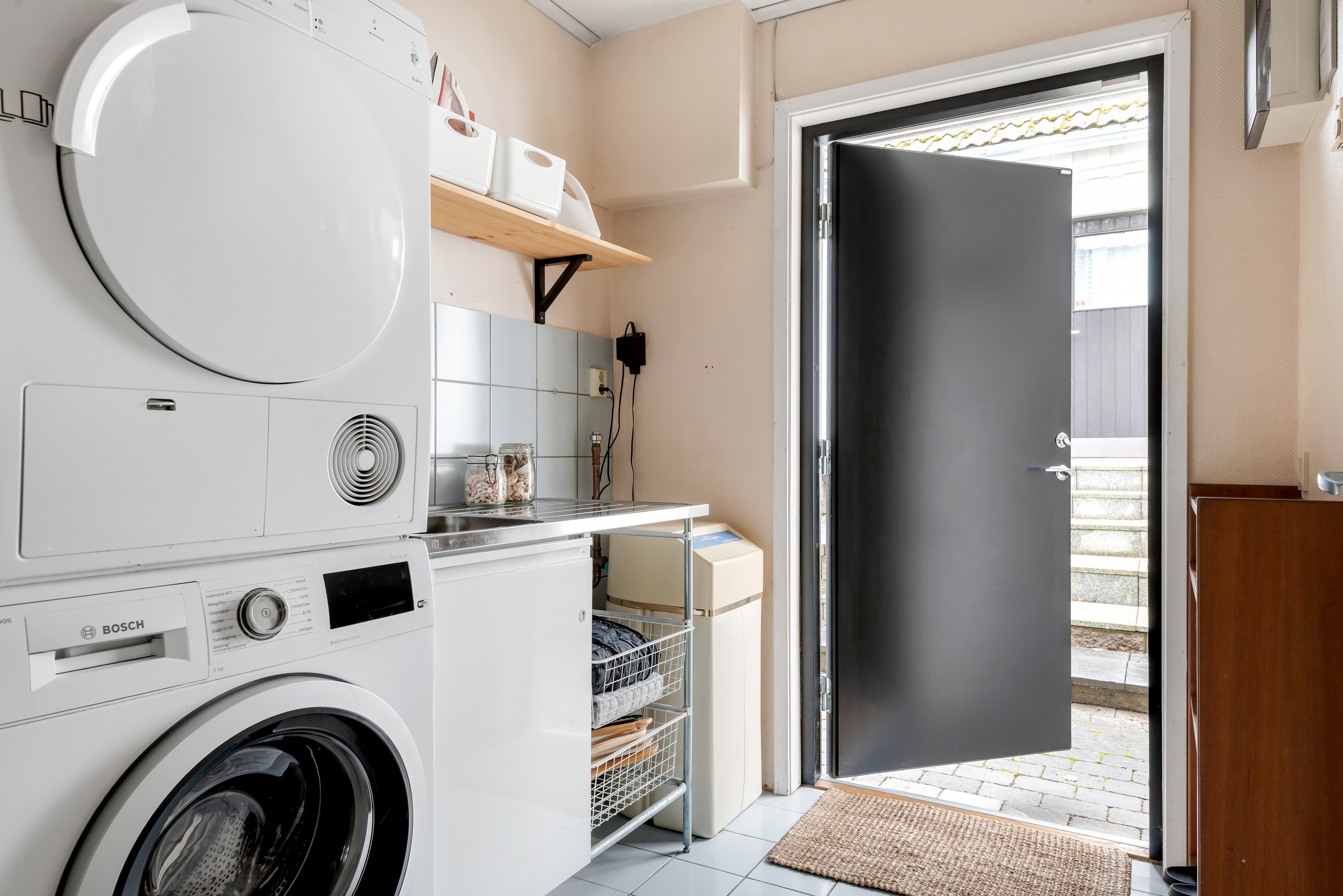 Bostadsbild från Vattgårdsvägen 36, Kommande i Storvreta, Uppsala