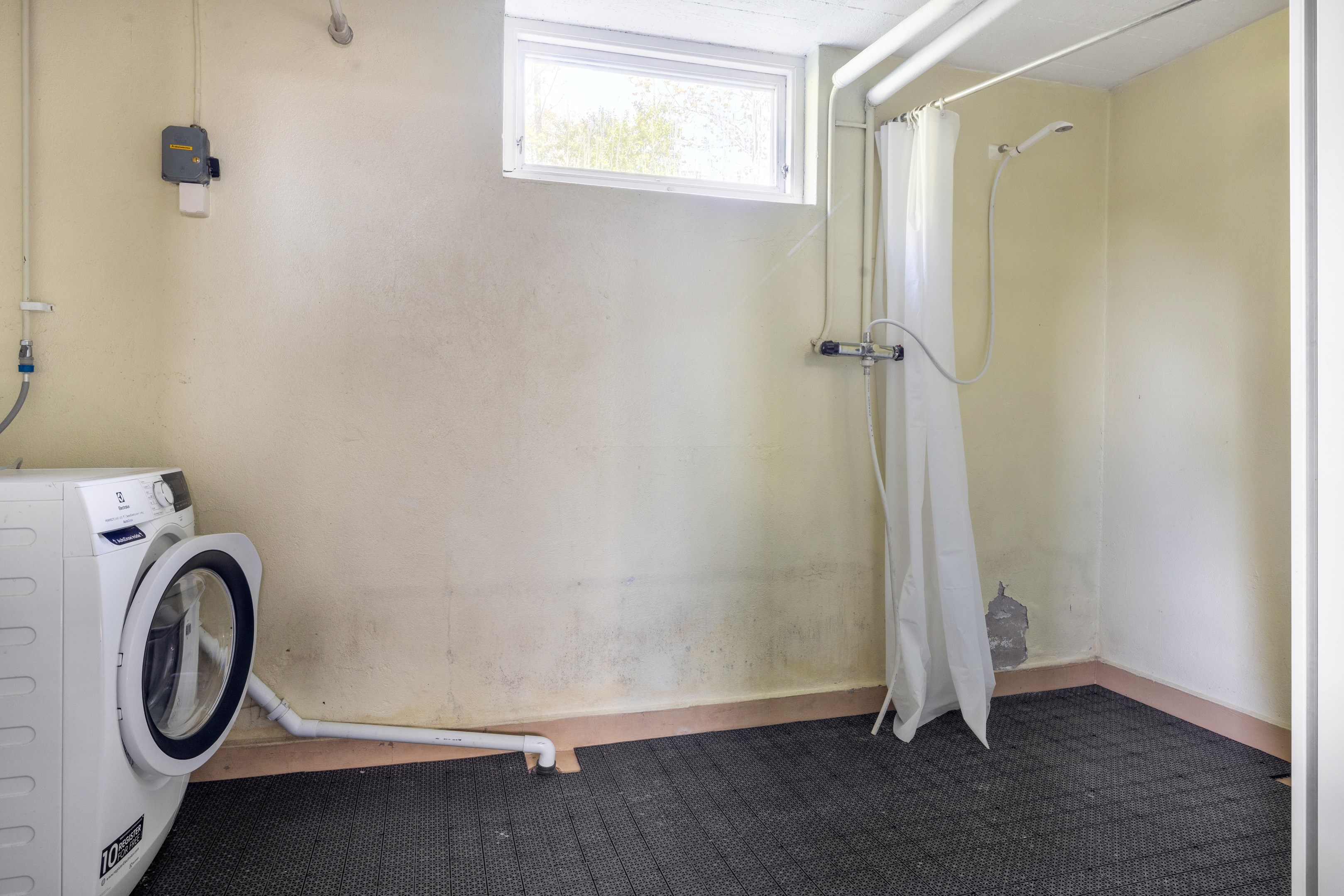 Bostadsbild från Väsby 33, Till salu i Väsby/Lagga, Knivsta